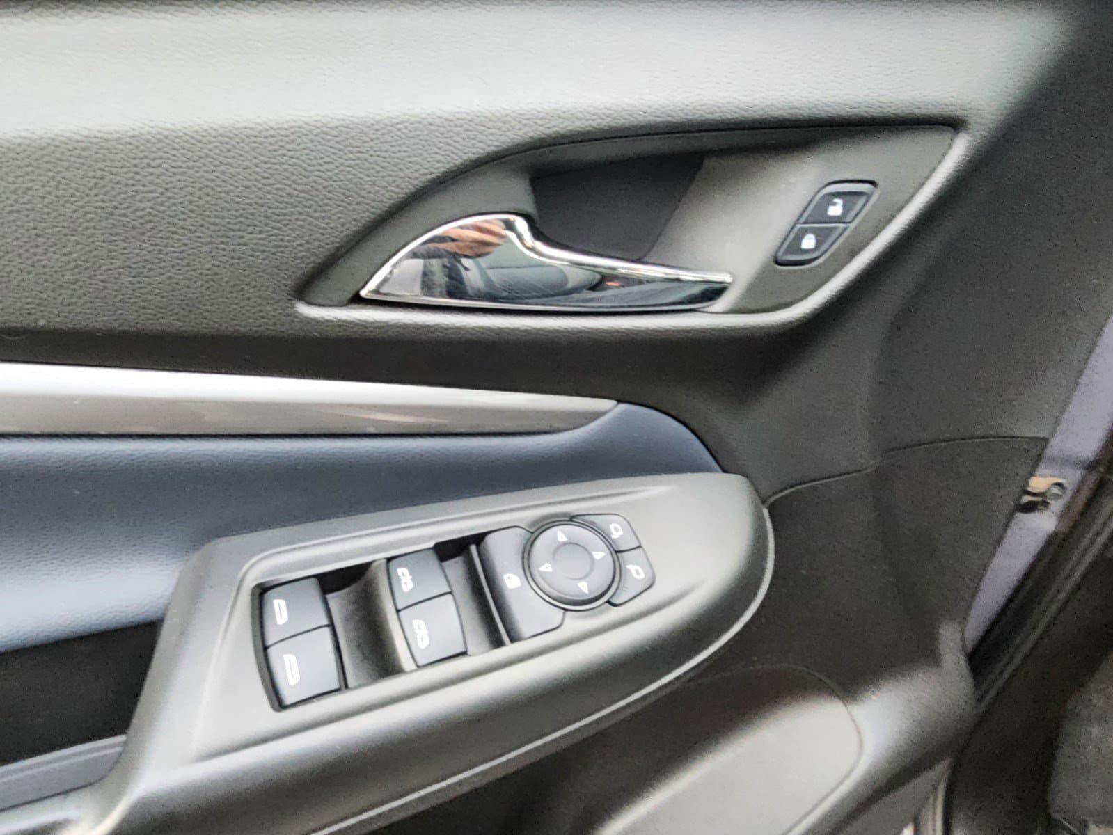 Vehicle photo 22