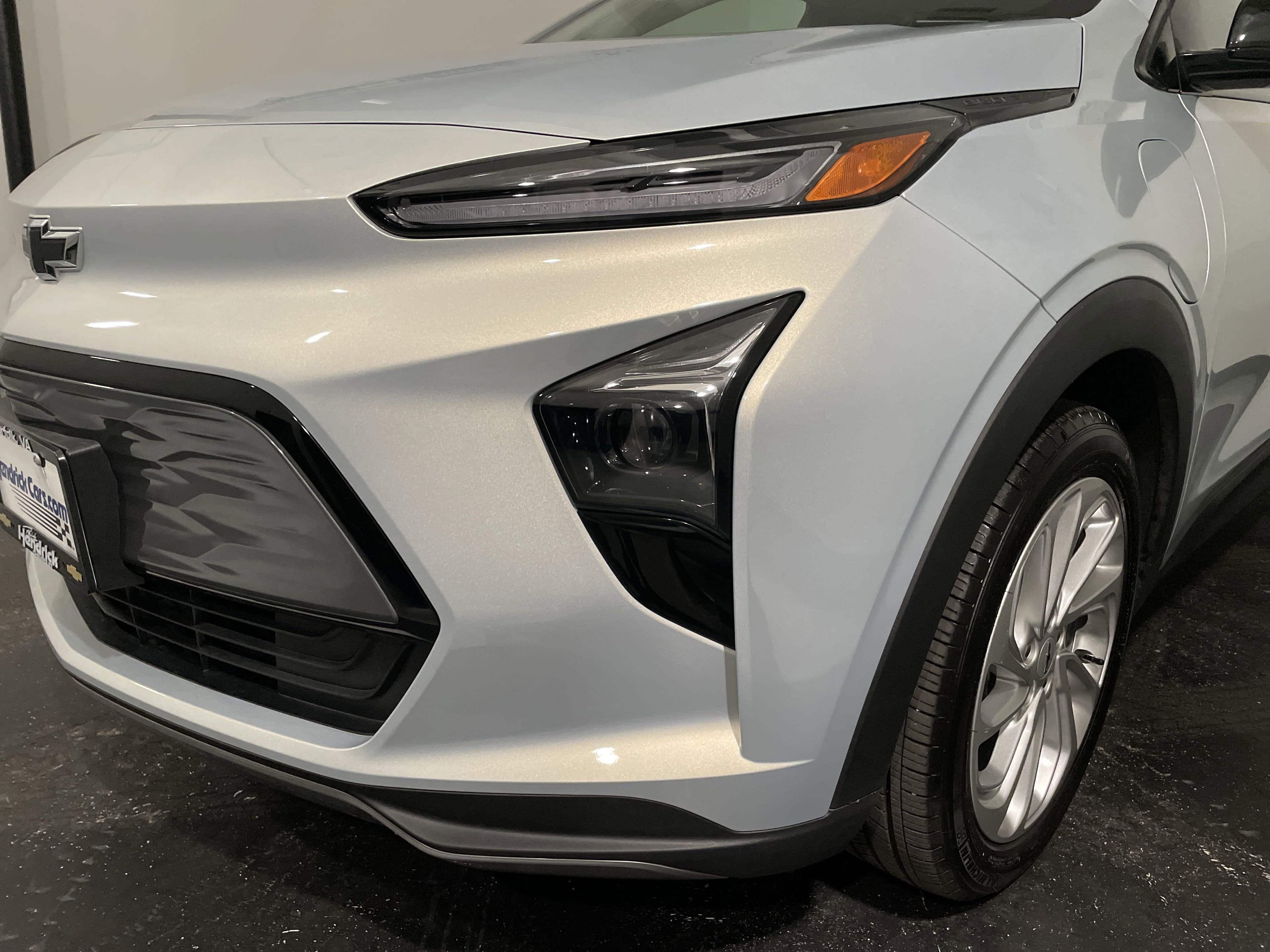 Vehicle photo 4