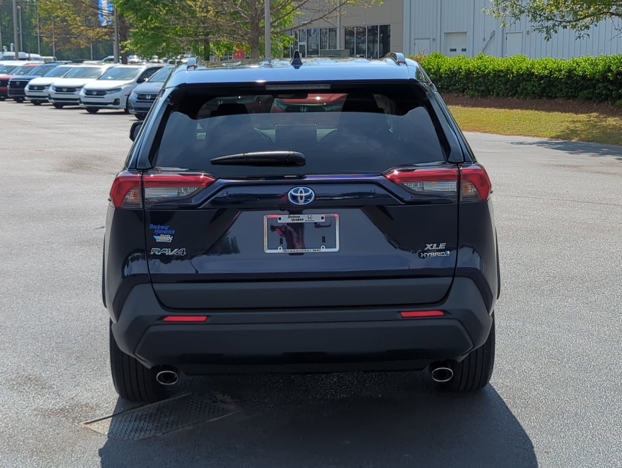 Vehicle photo 6