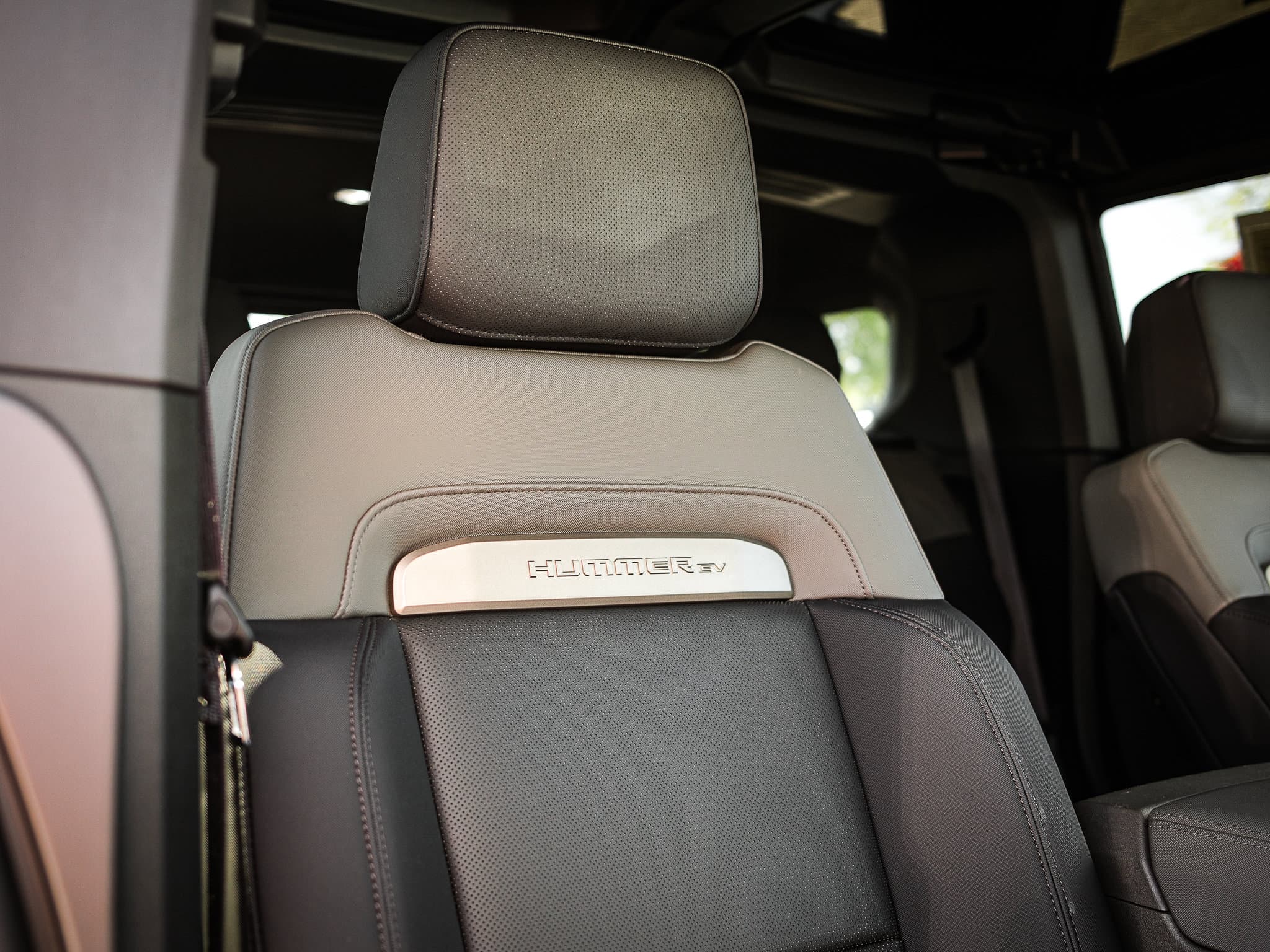 Vehicle photo 32