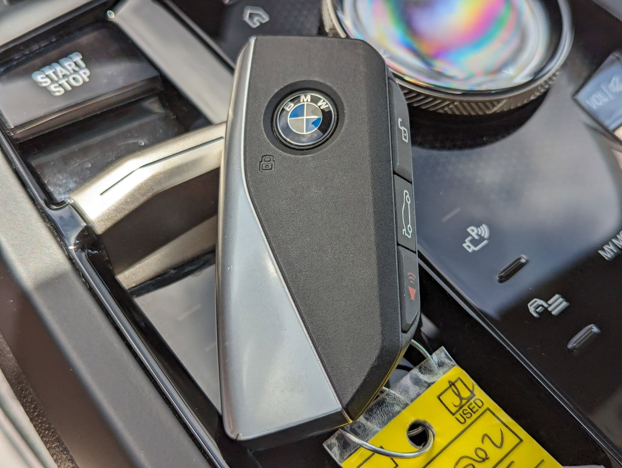 Vehicle photo 34