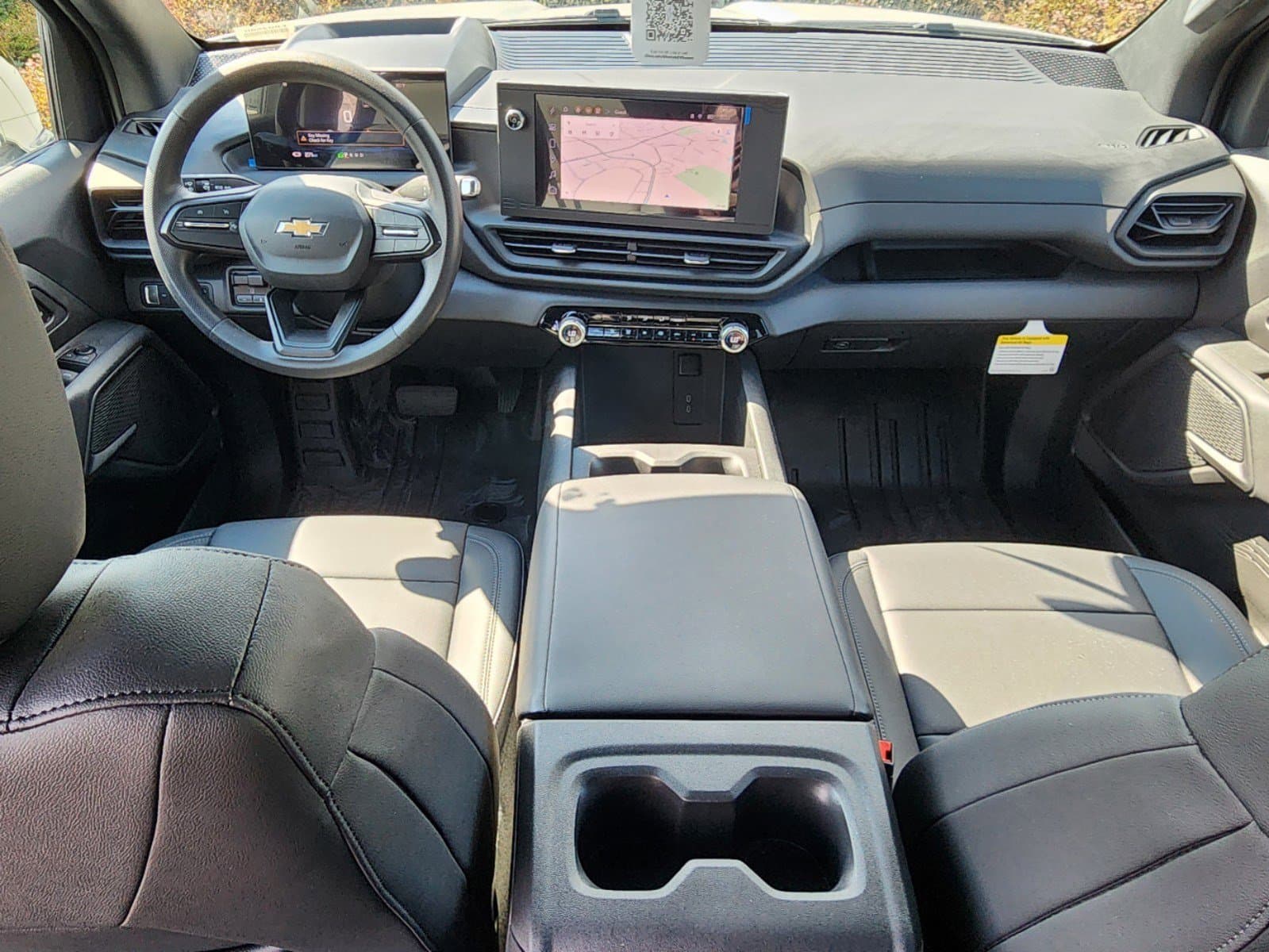 Vehicle photo 18