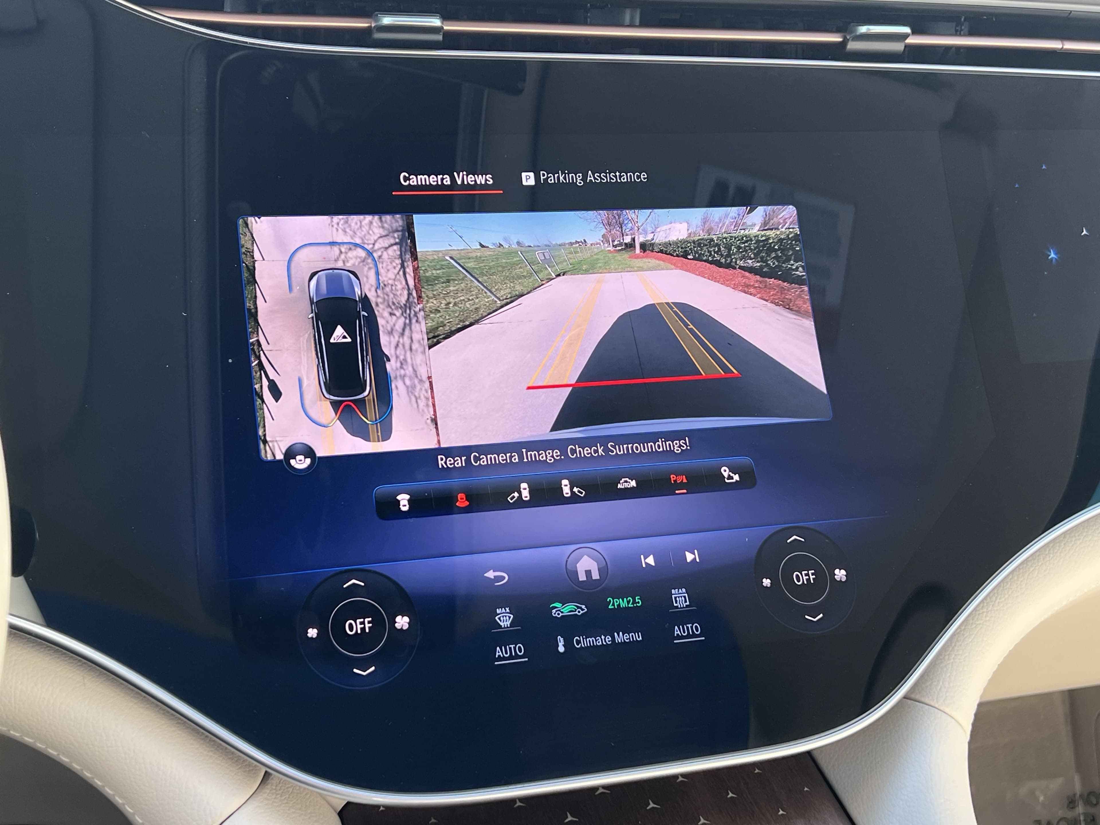 Vehicle photo 23