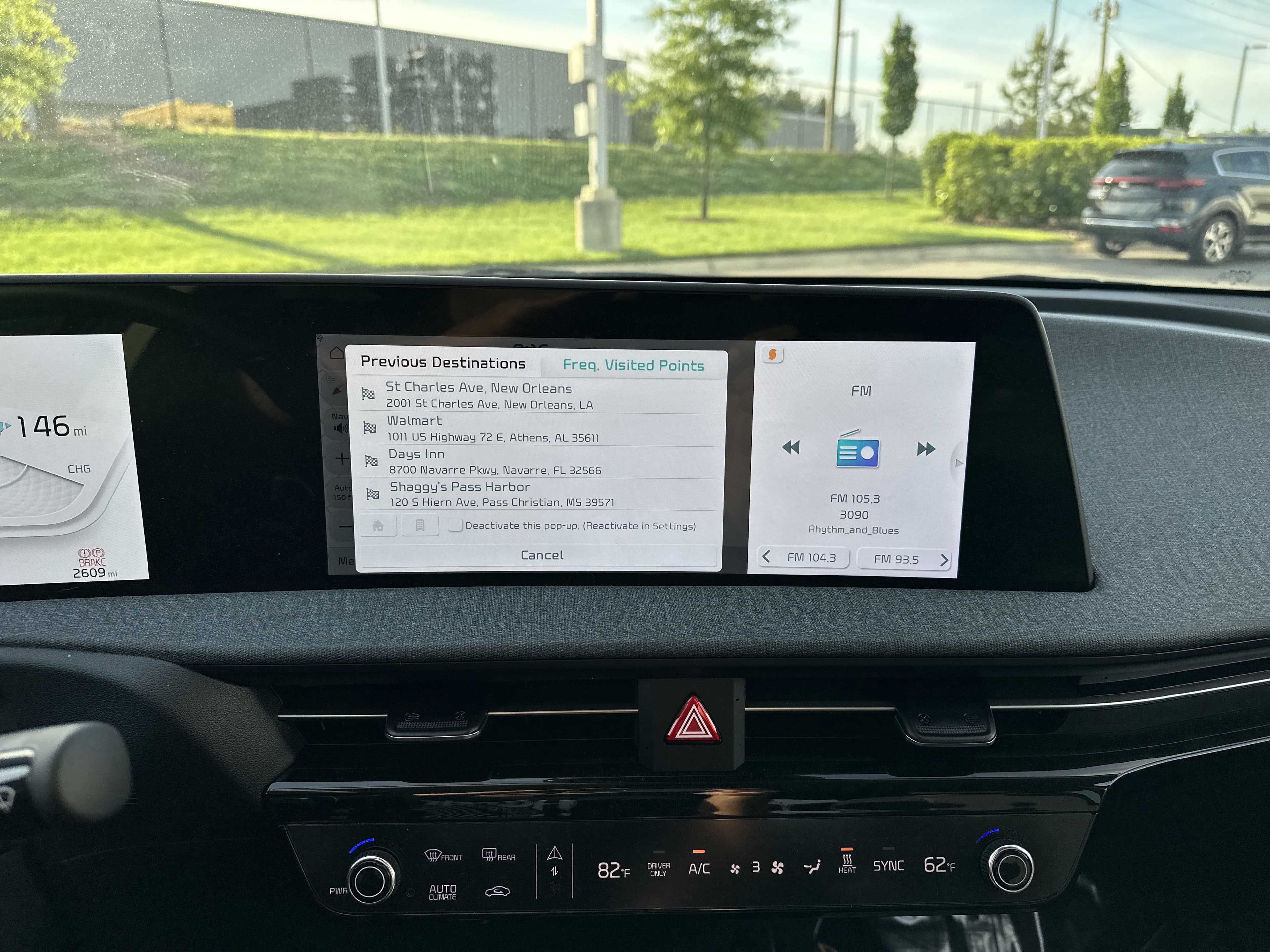 Vehicle photo 26