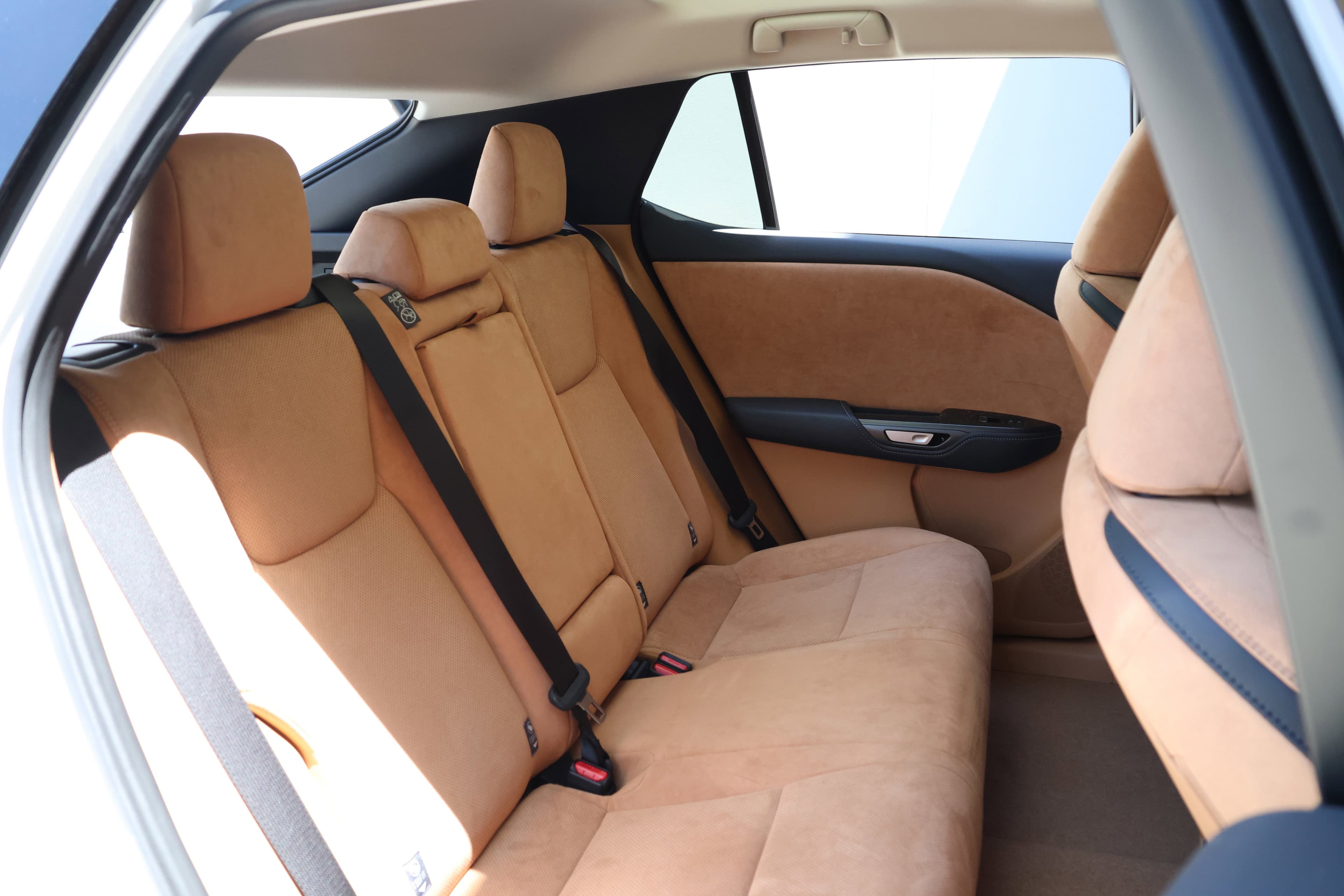 Vehicle photo 36