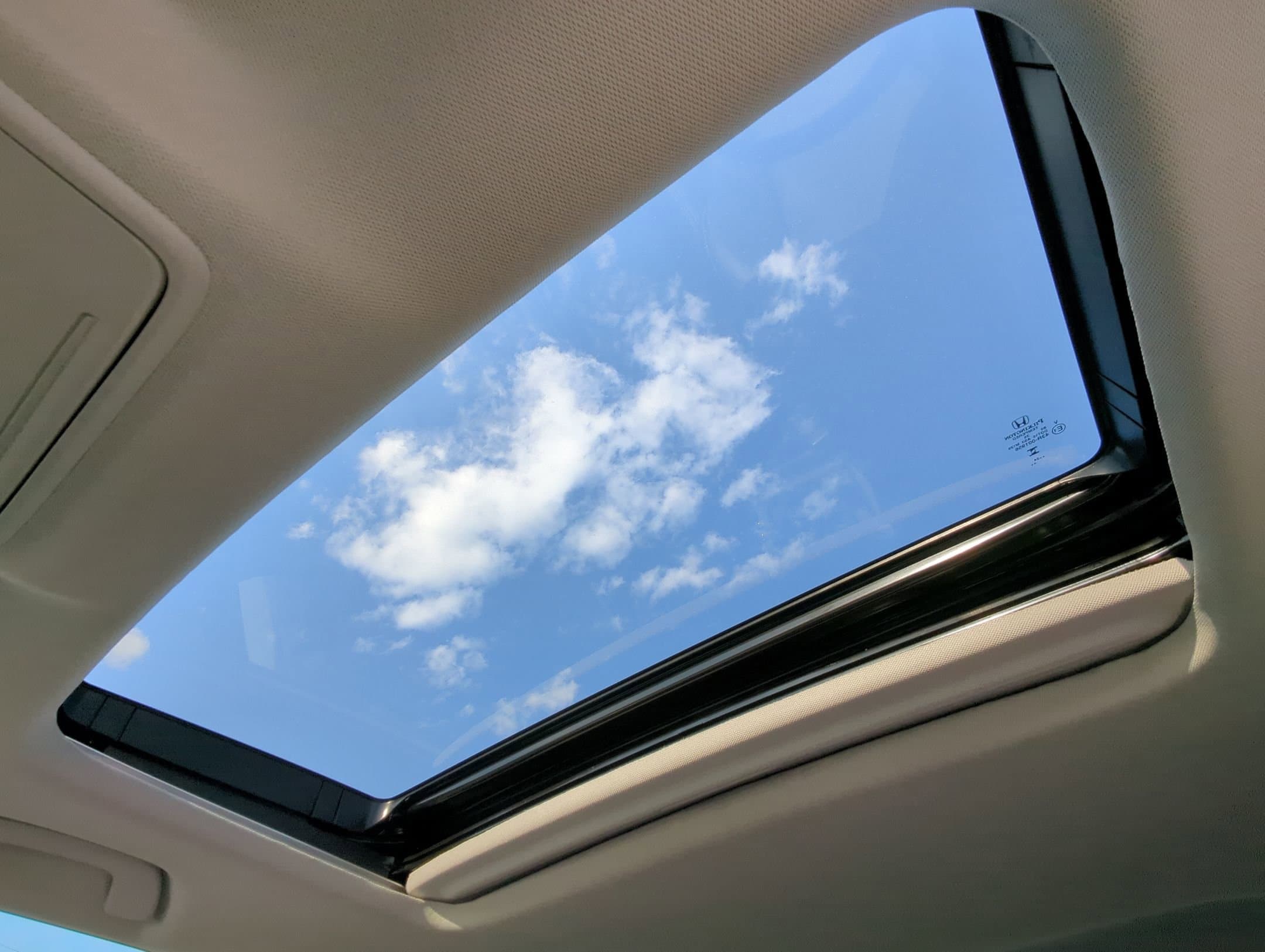 Vehicle photo 25