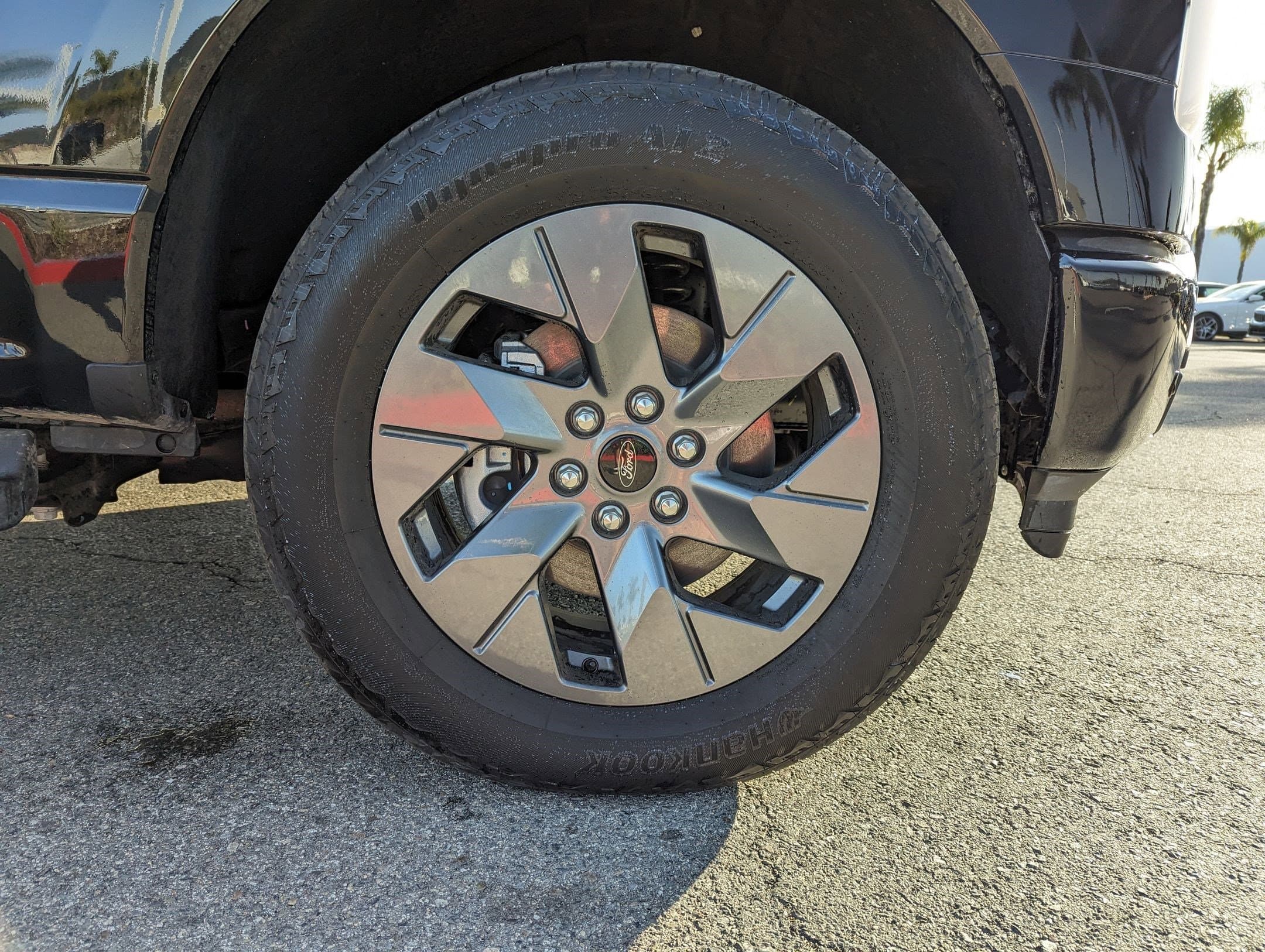 Vehicle photo 11