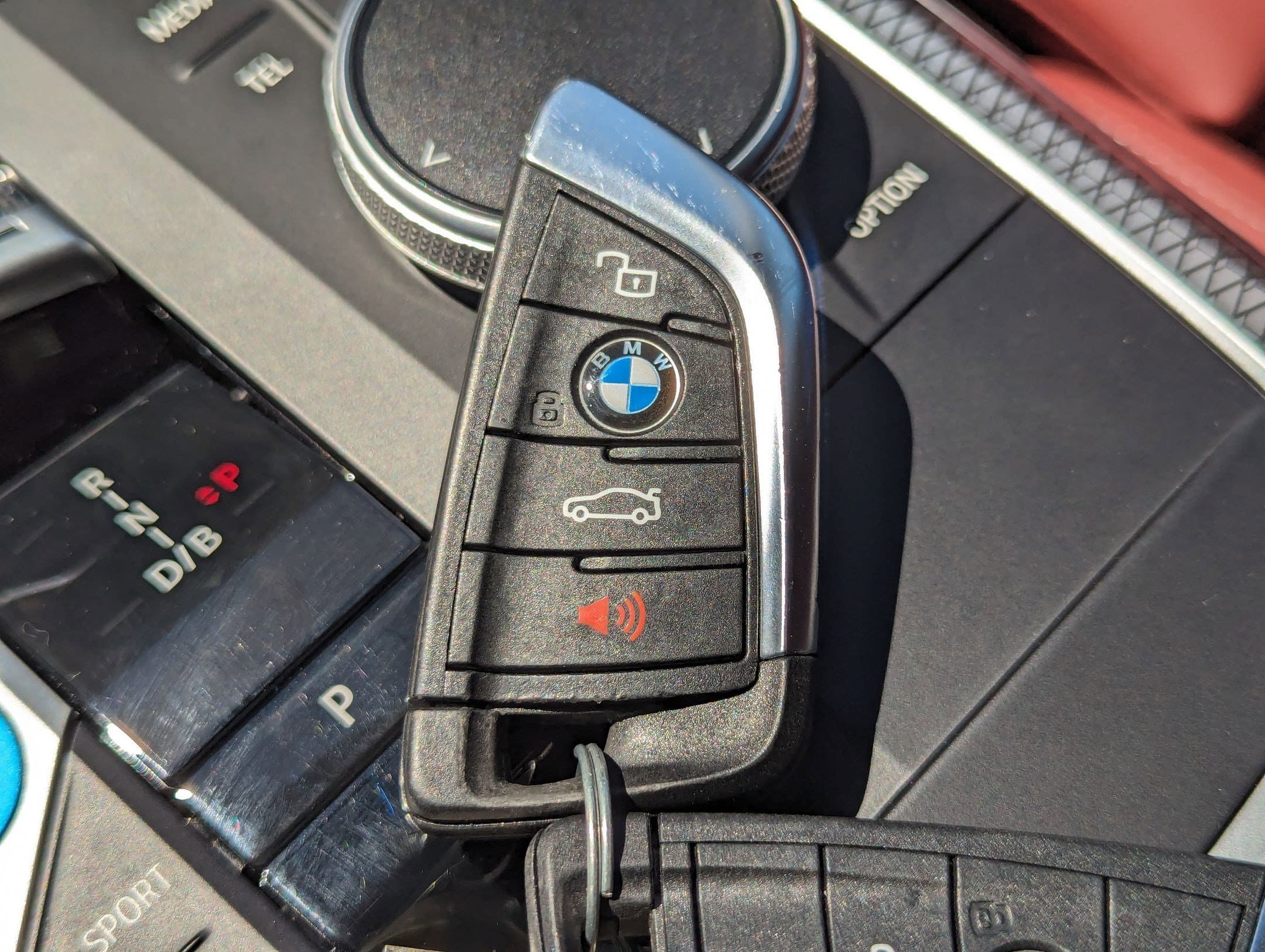 Vehicle photo 35