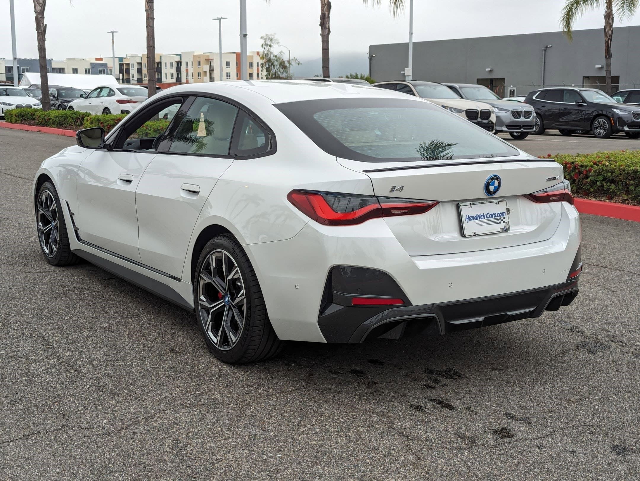 Vehicle photo 6