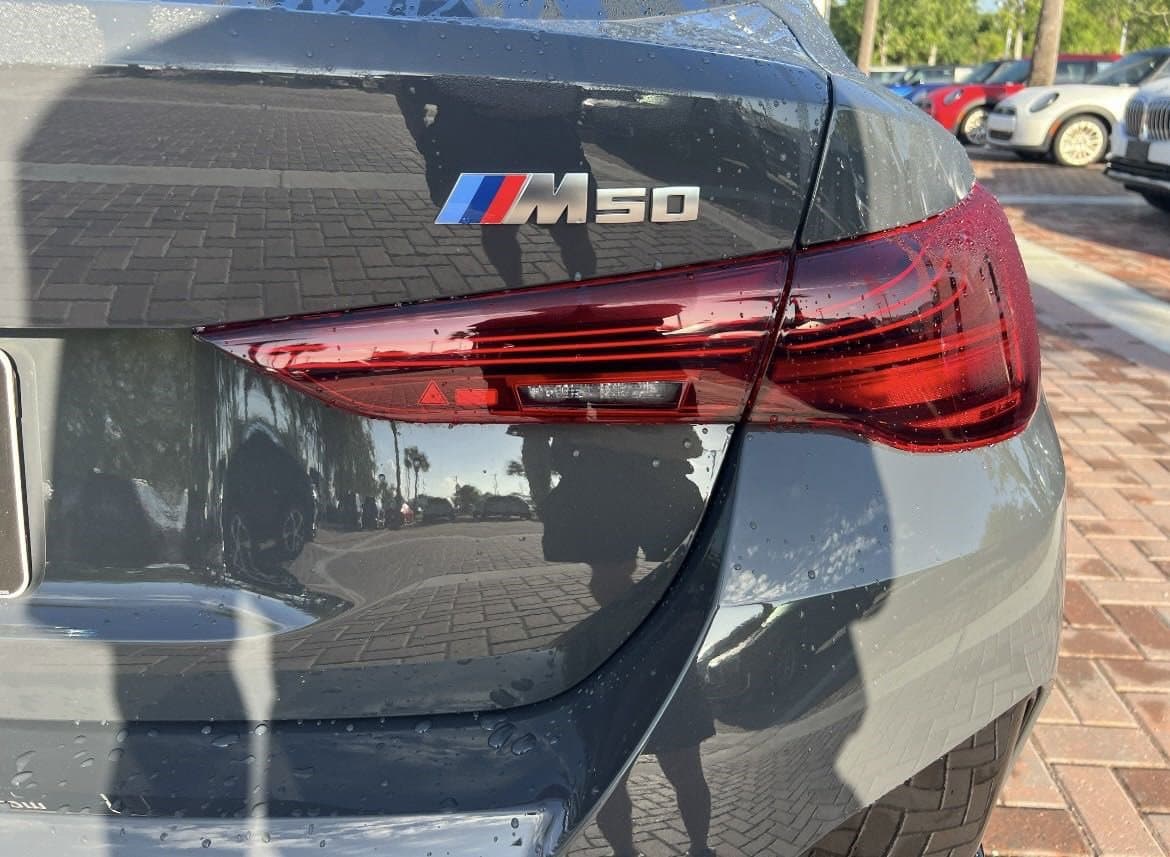 Vehicle photo 42