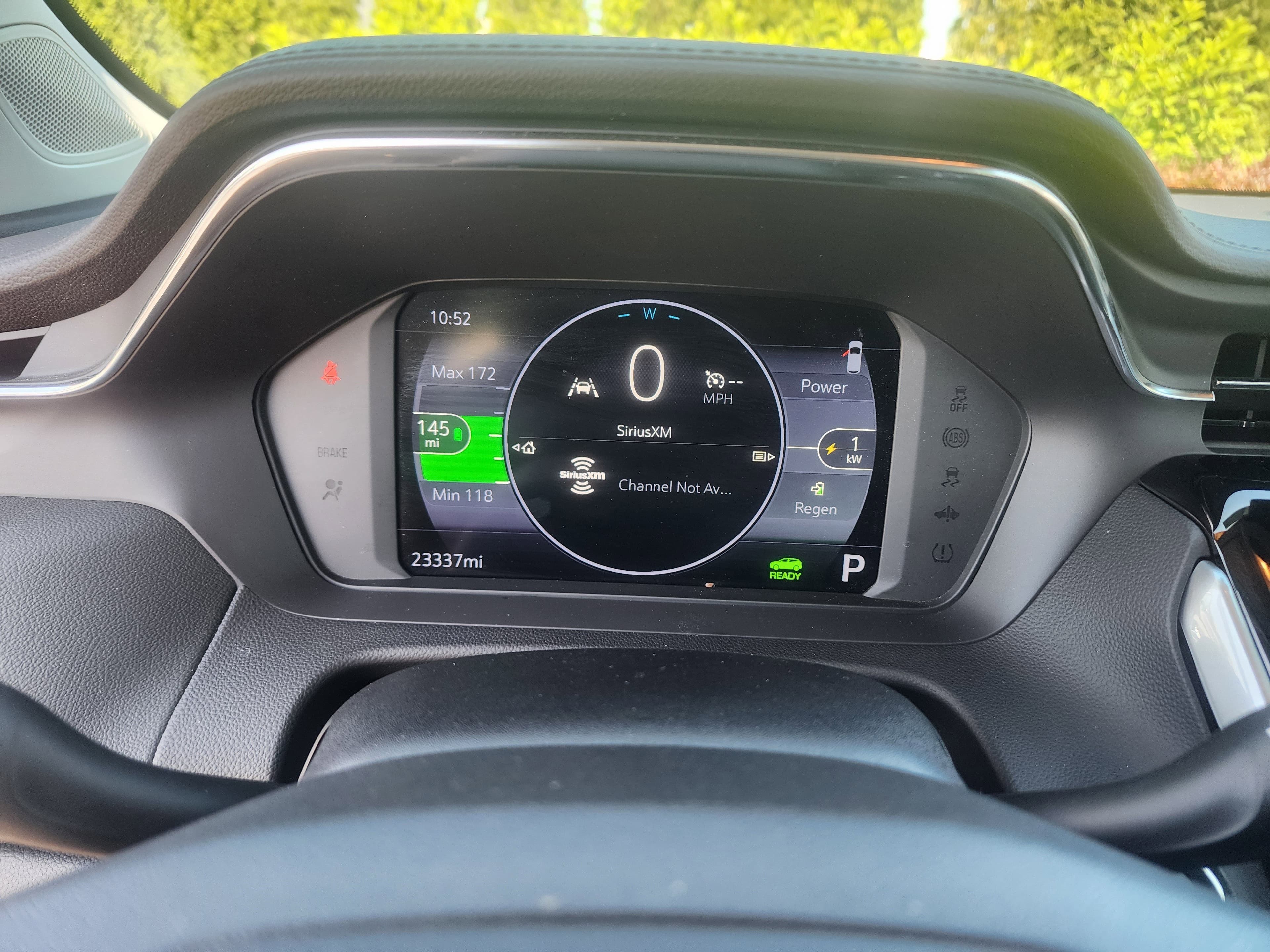 Vehicle photo 28