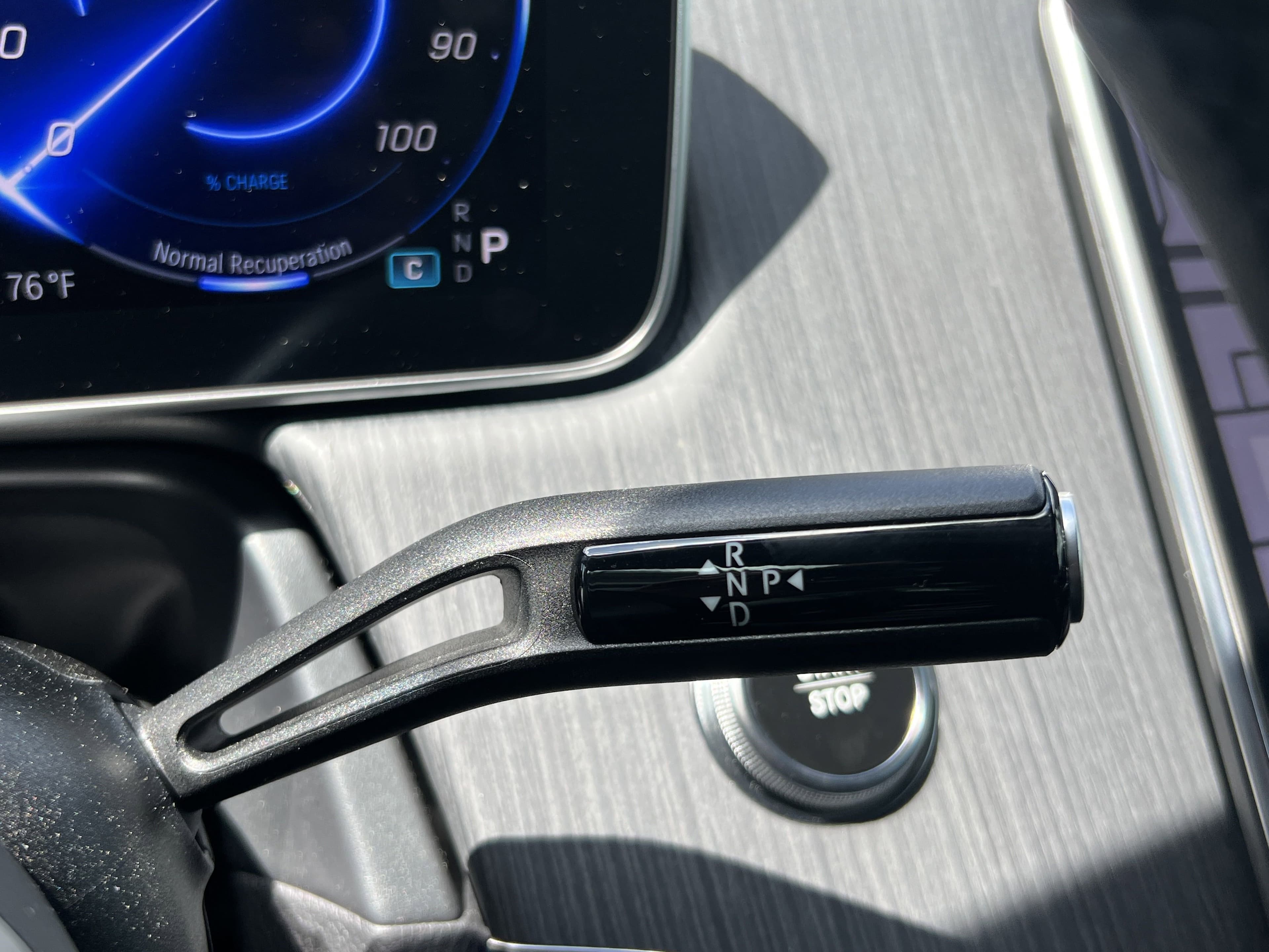 Vehicle photo 24