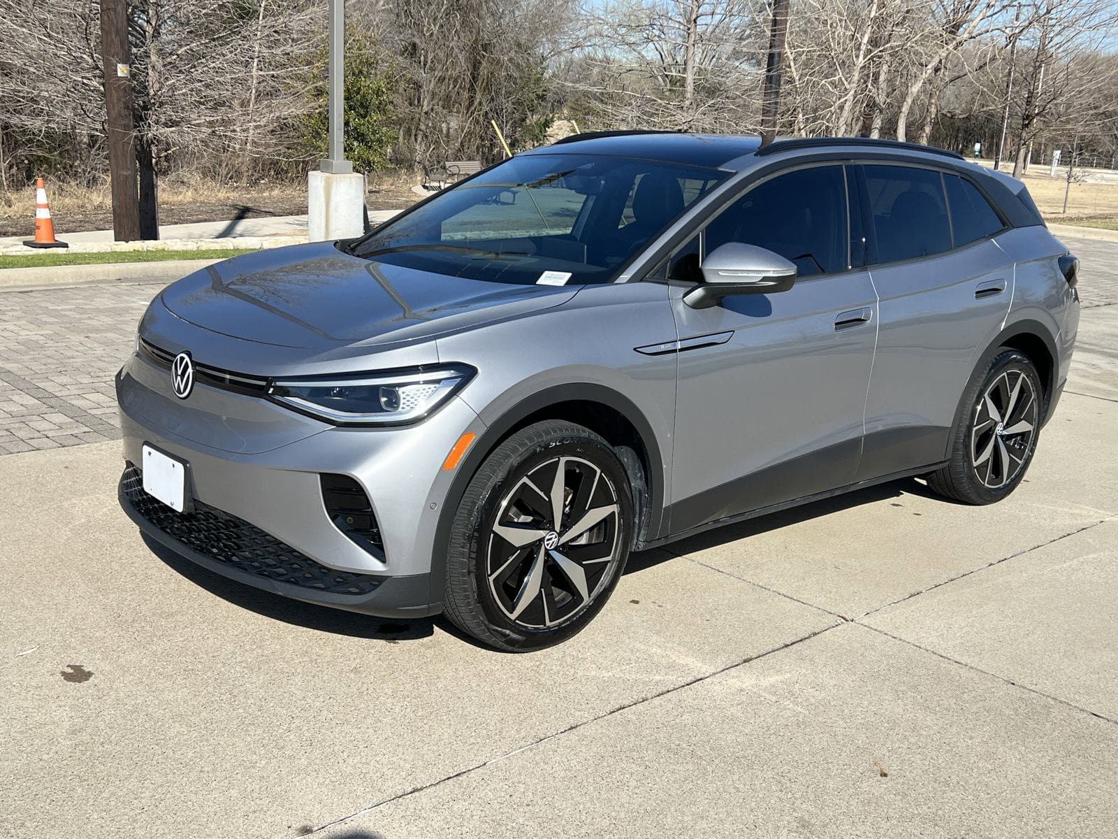 Vehicle photo 3