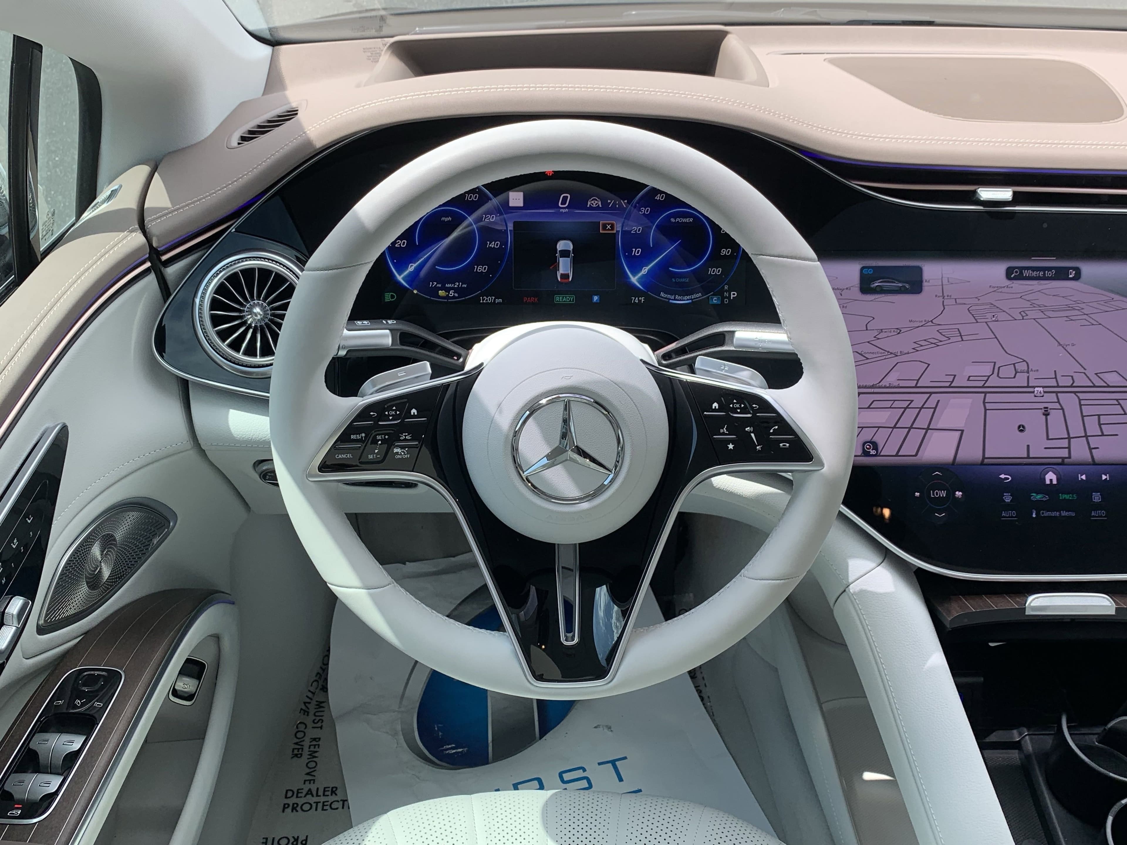 Vehicle photo 16