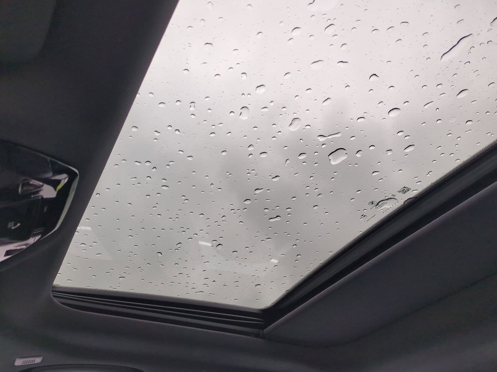 Vehicle photo 26