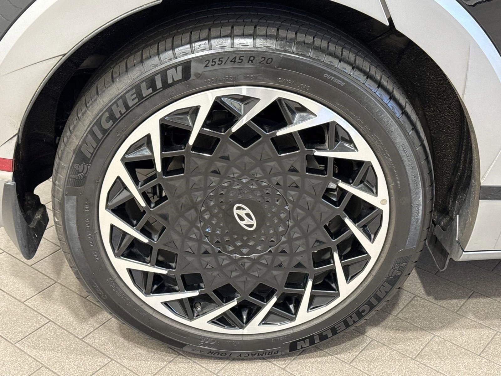 Vehicle photo 31