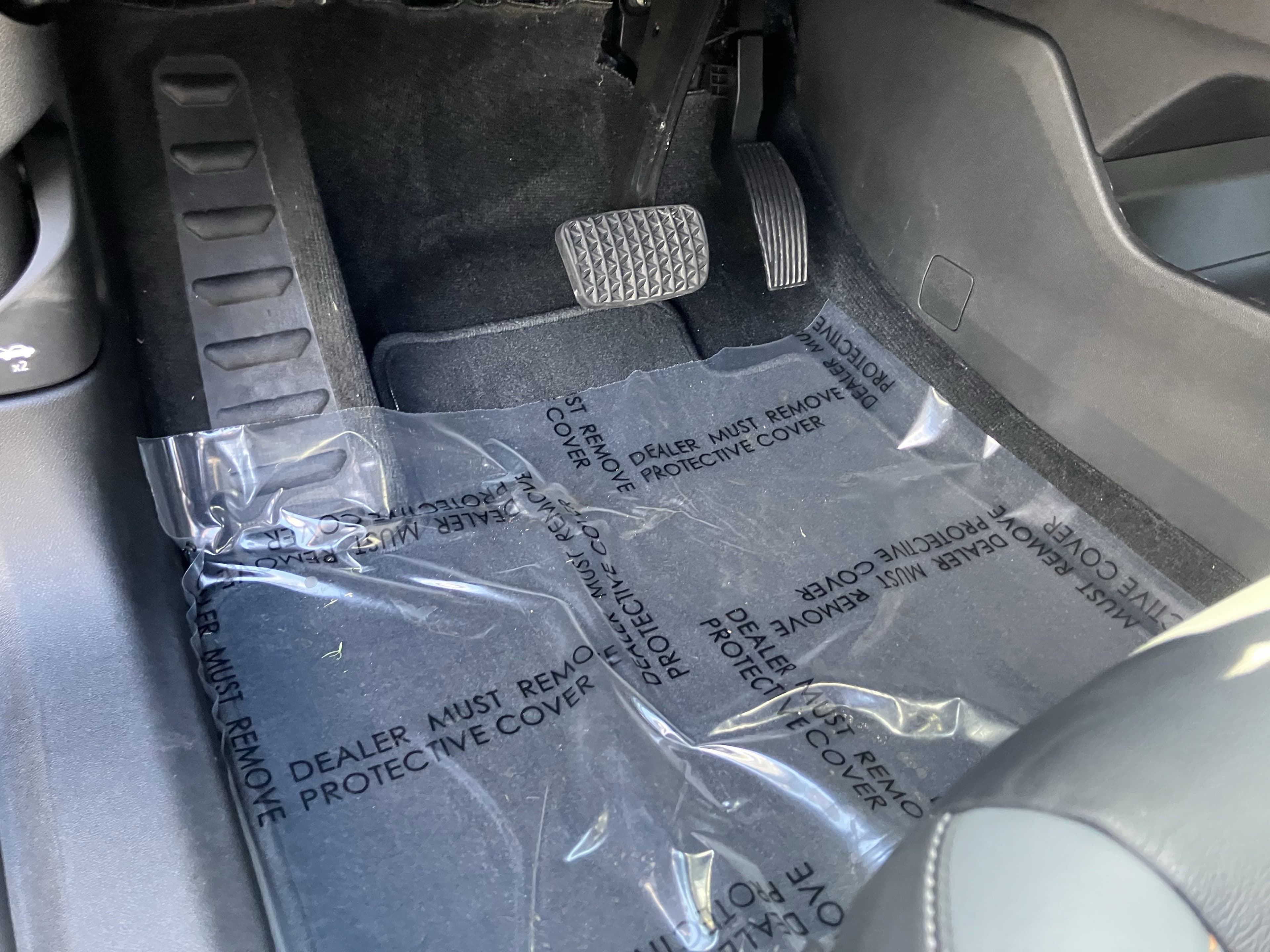 Vehicle photo 17