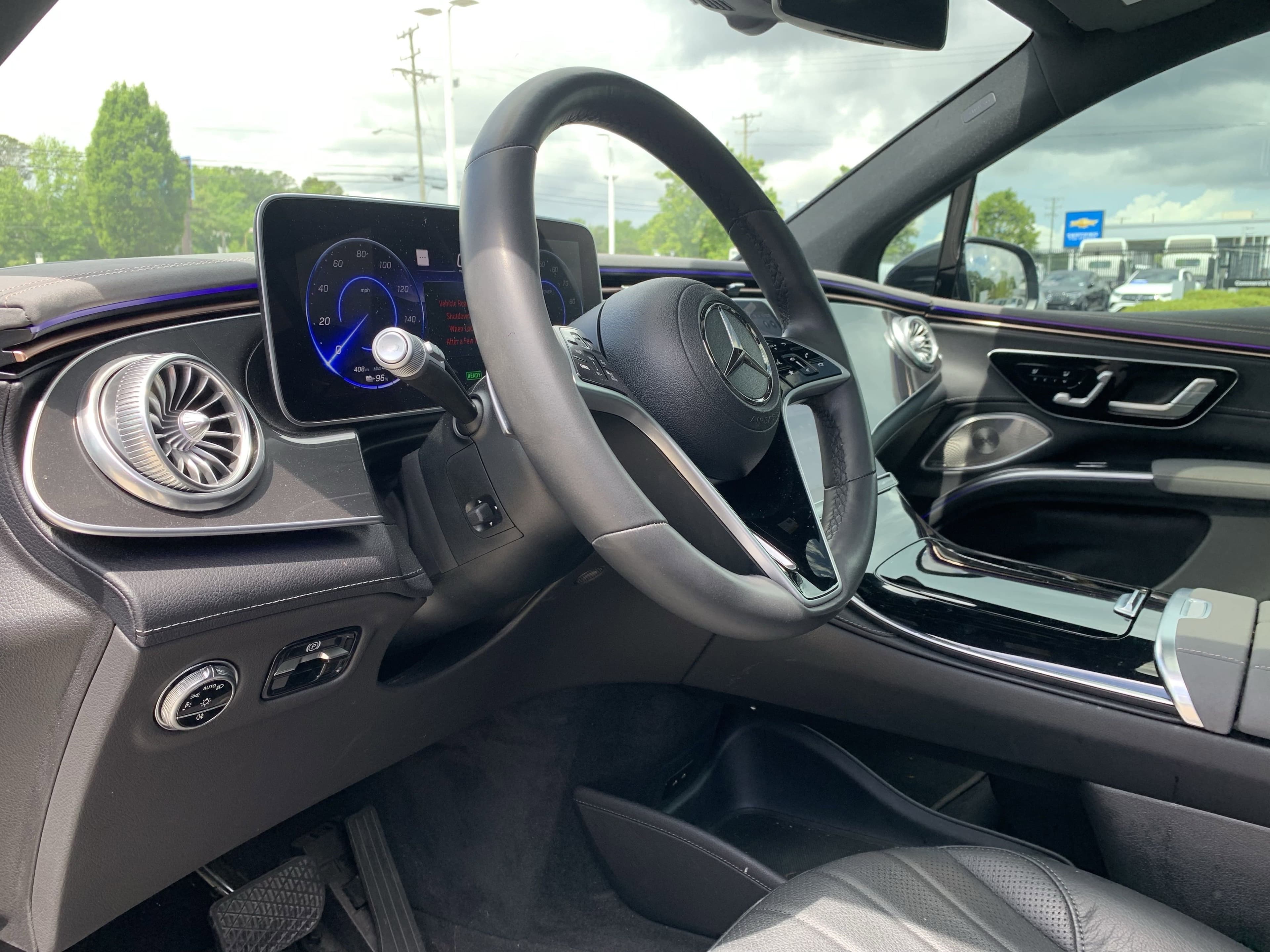 Vehicle photo 15