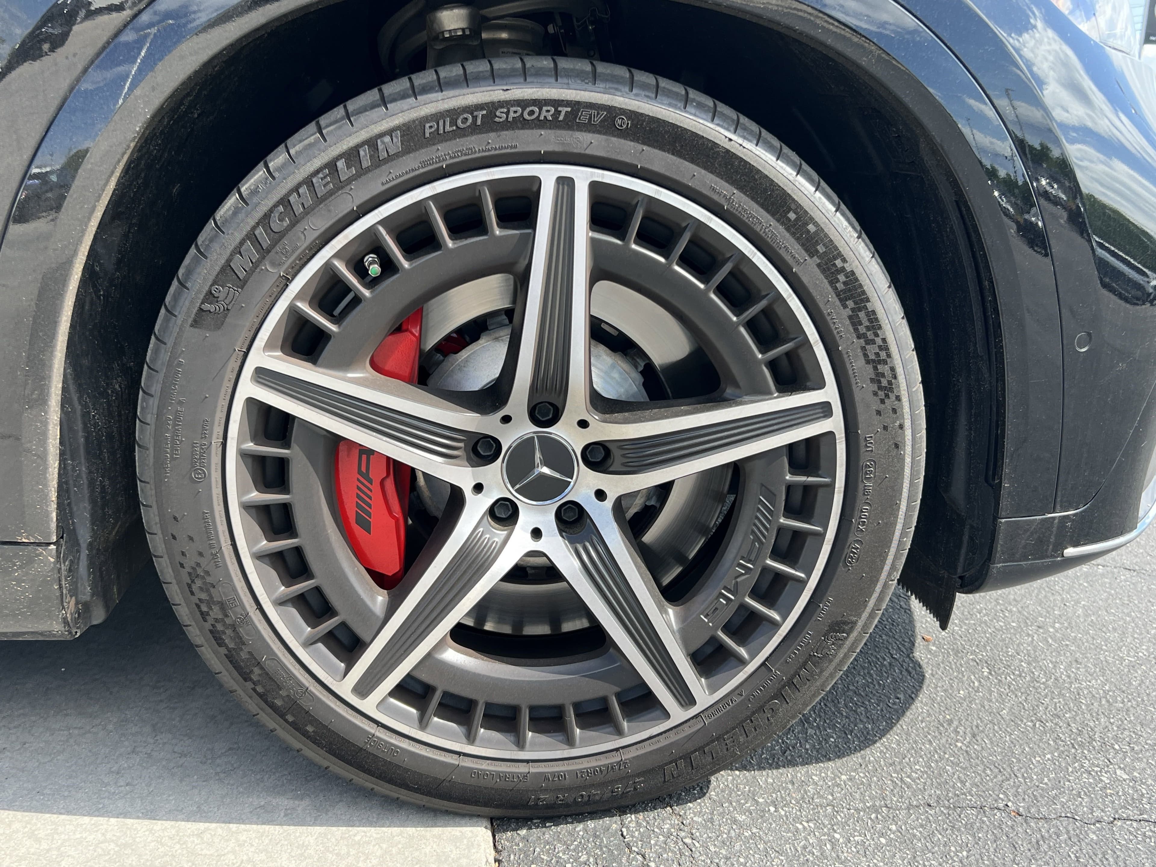 Vehicle photo 11