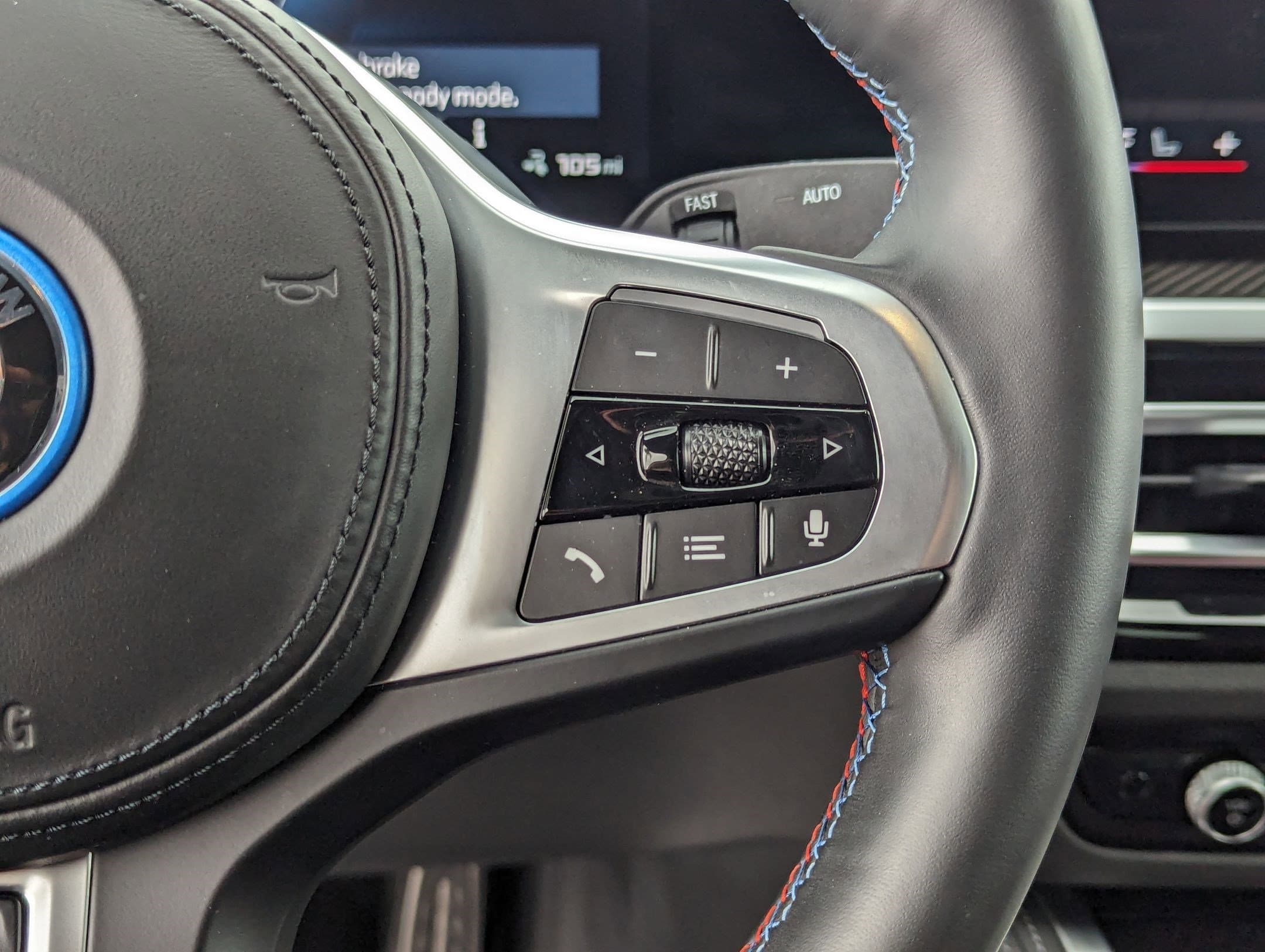Vehicle photo 18