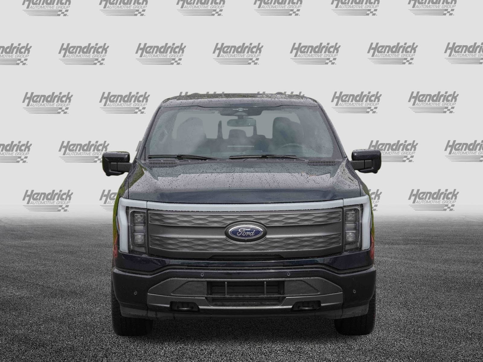 Vehicle photo 2
