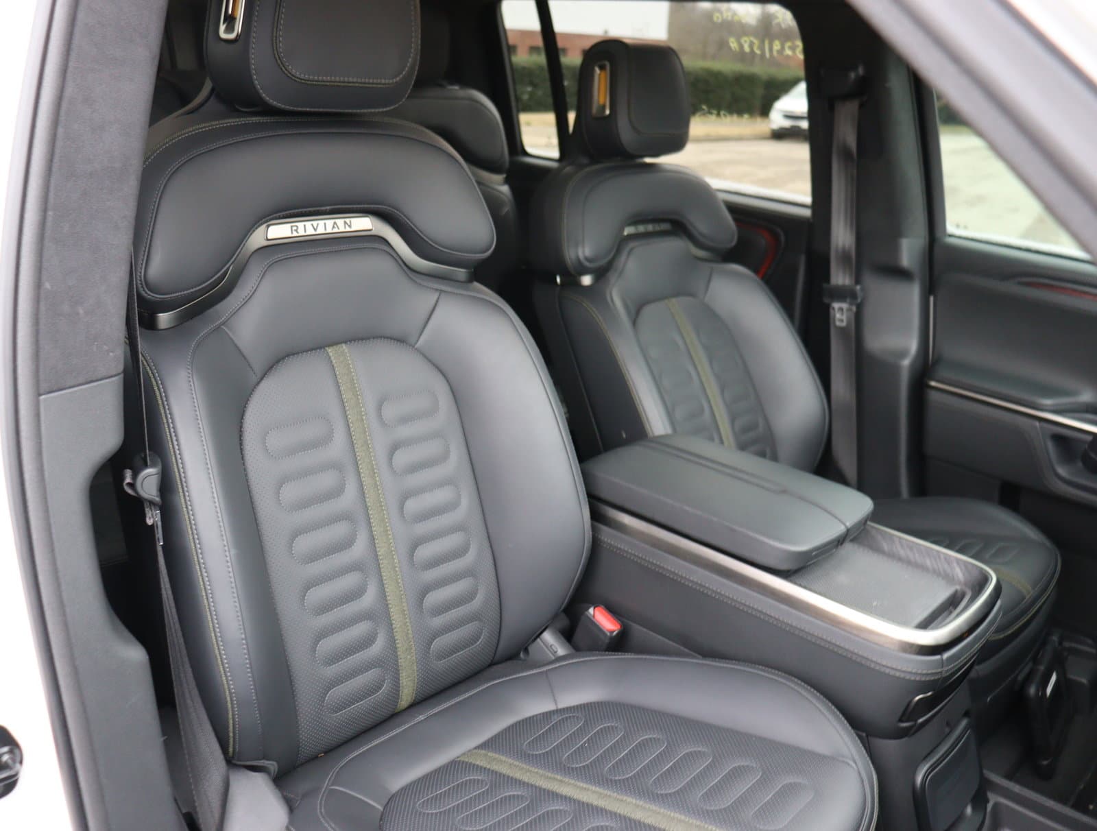 Vehicle photo 35
