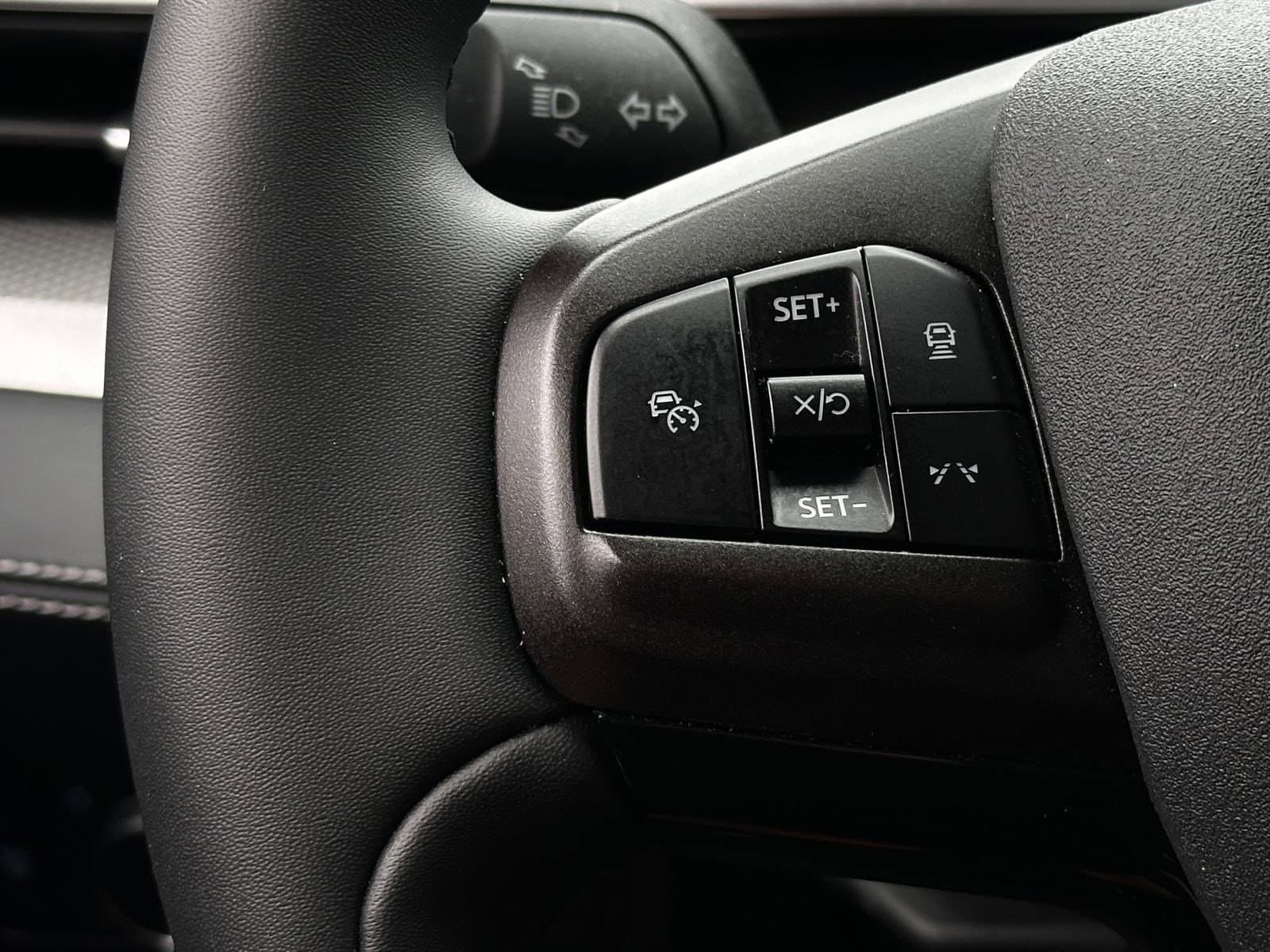 Vehicle photo 15
