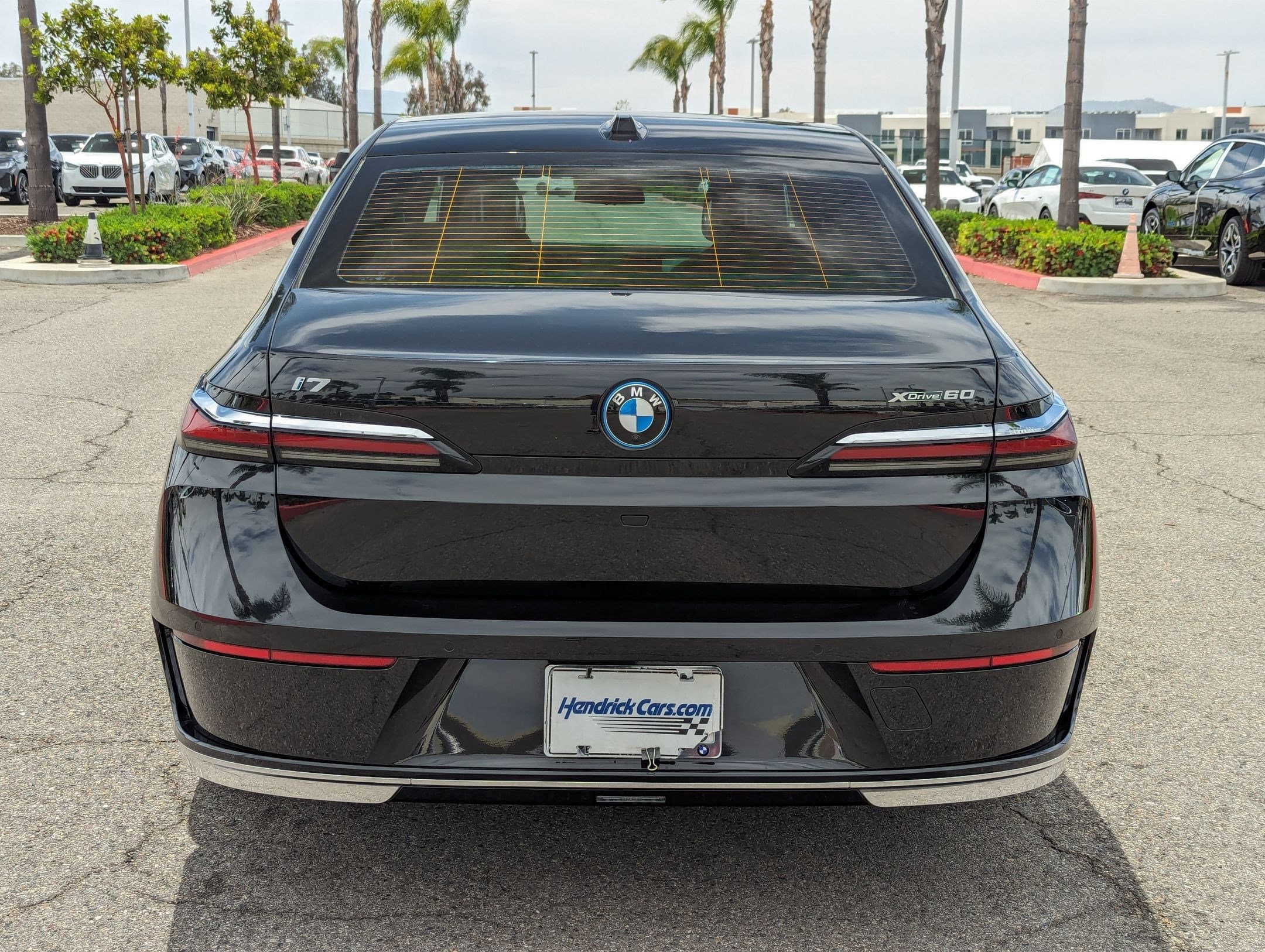 Vehicle photo 7