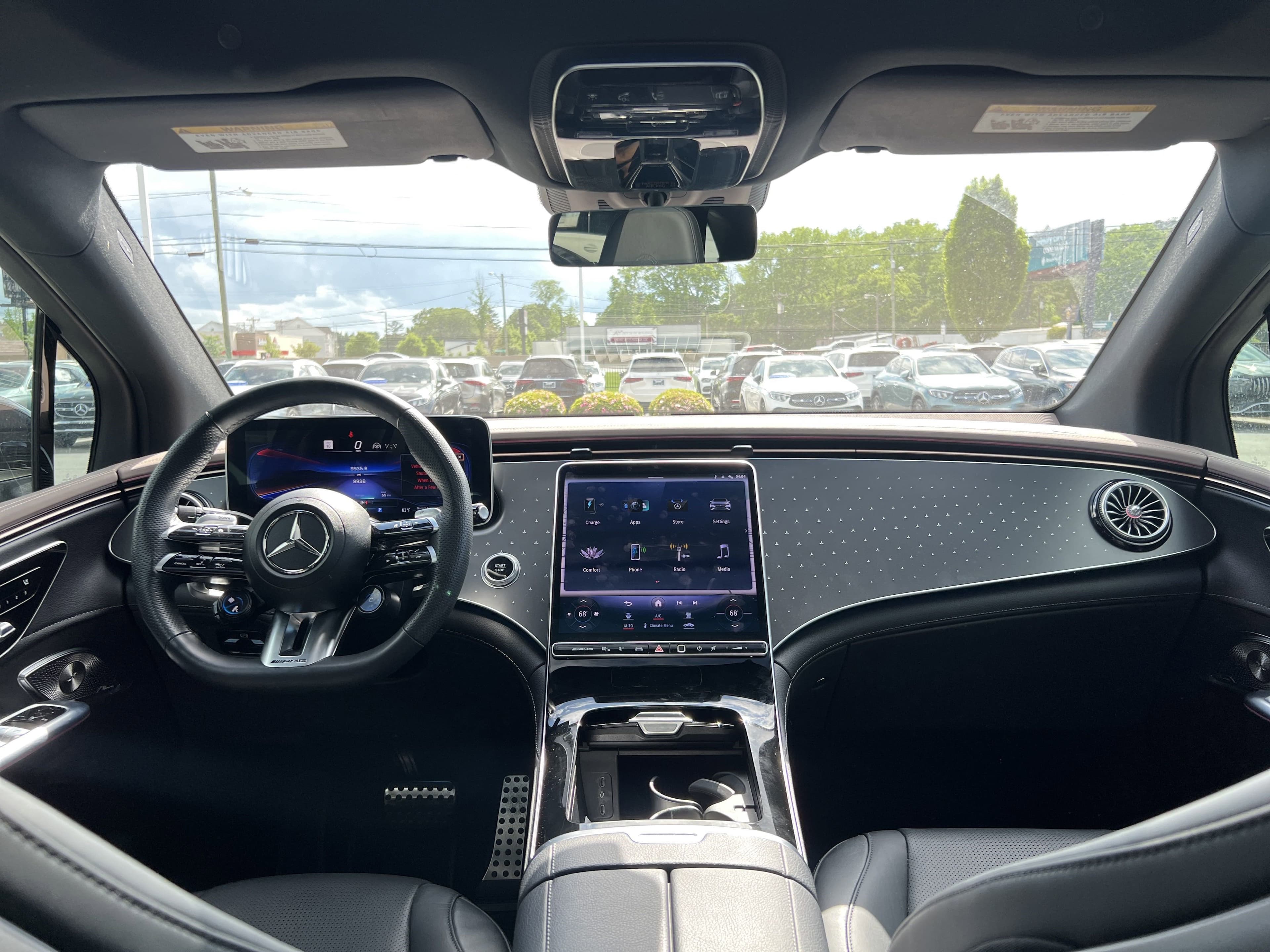 Vehicle photo 28