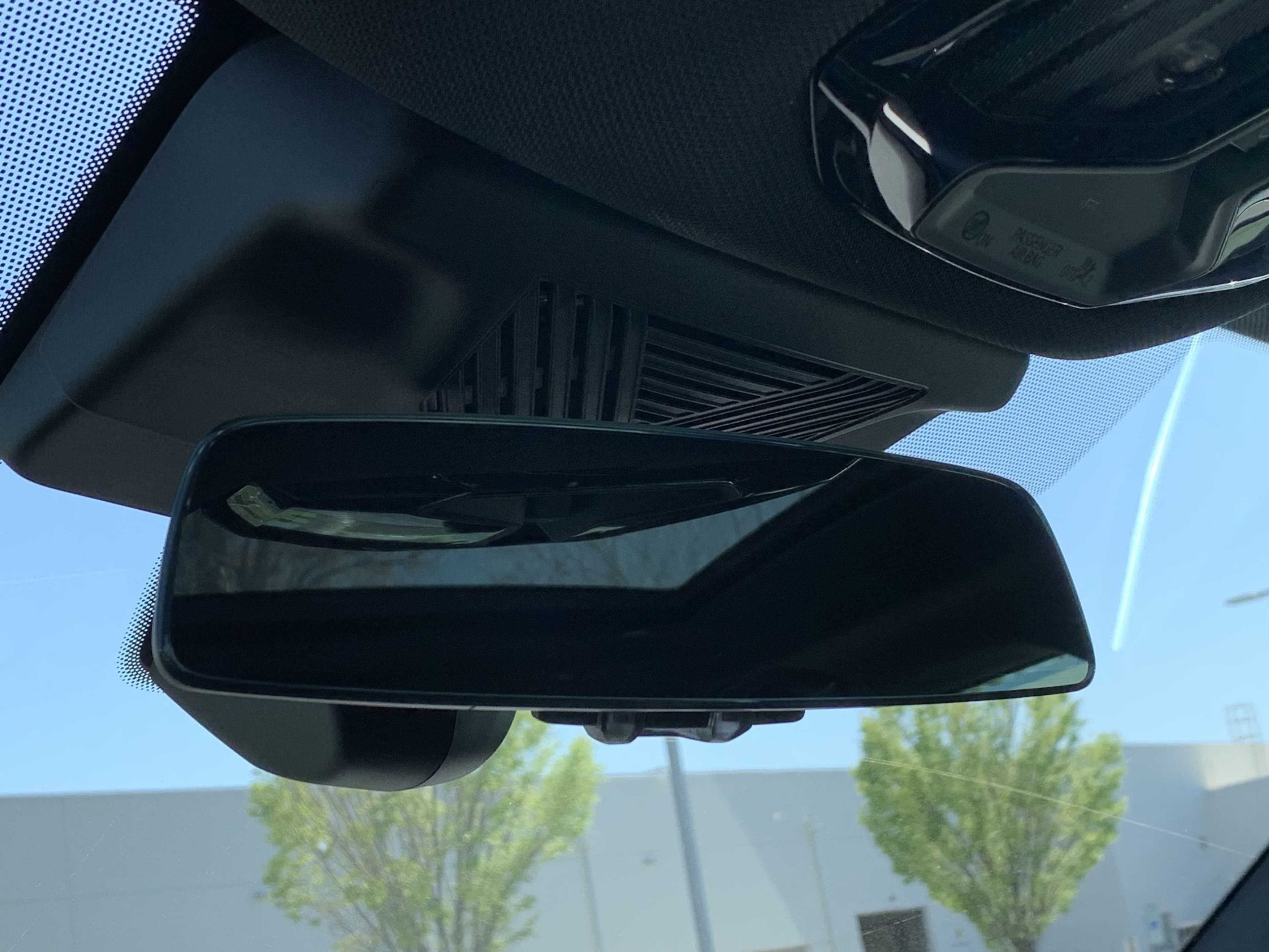 Vehicle photo 28