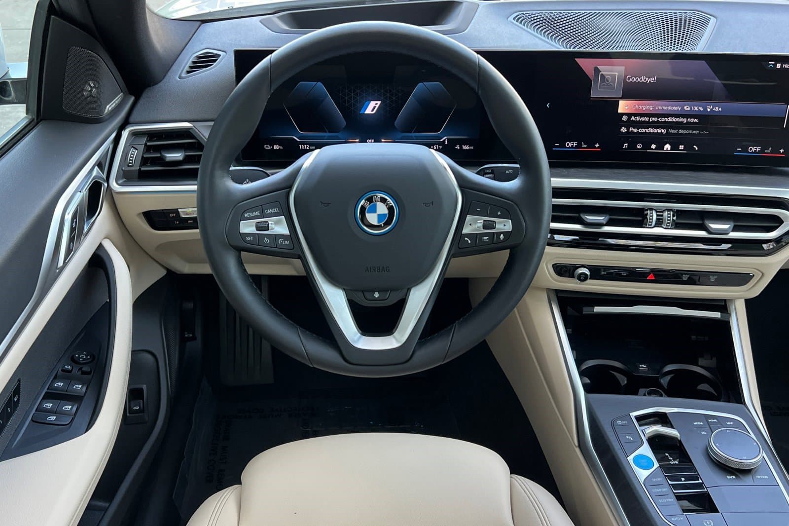 Vehicle photo 16