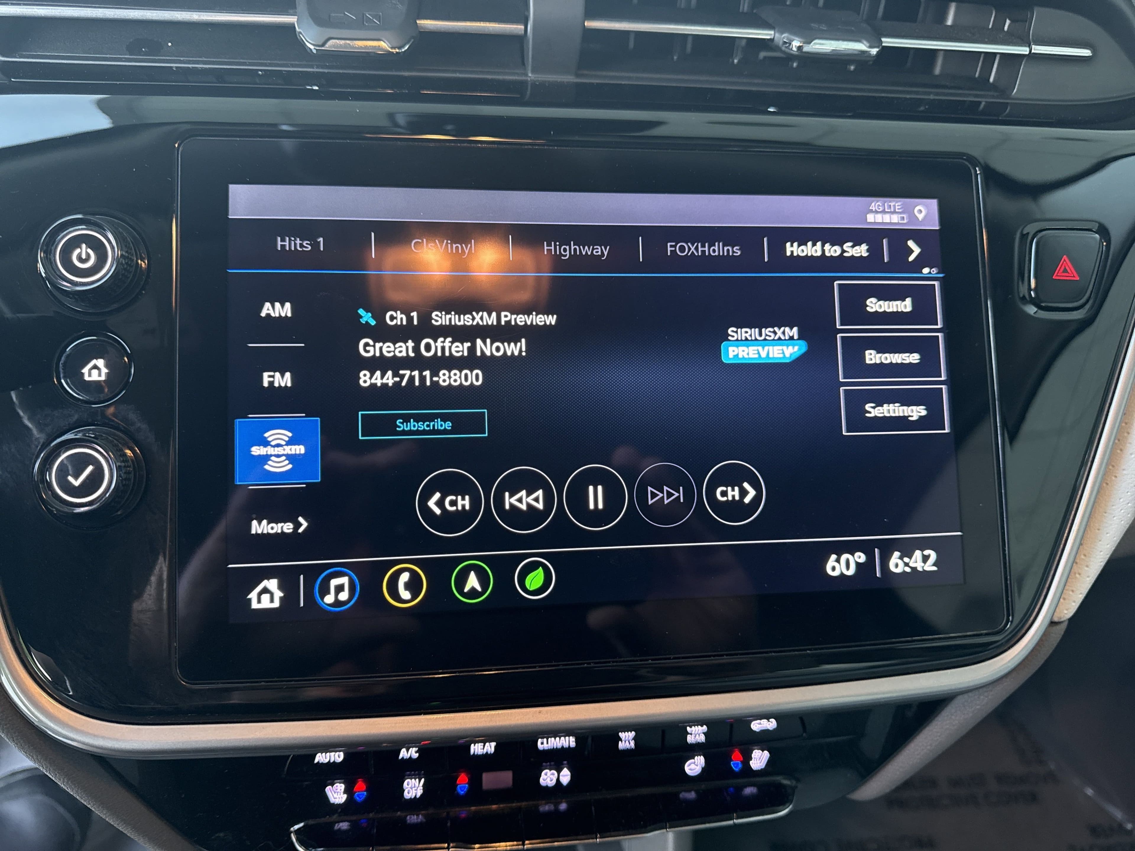 Vehicle photo 21