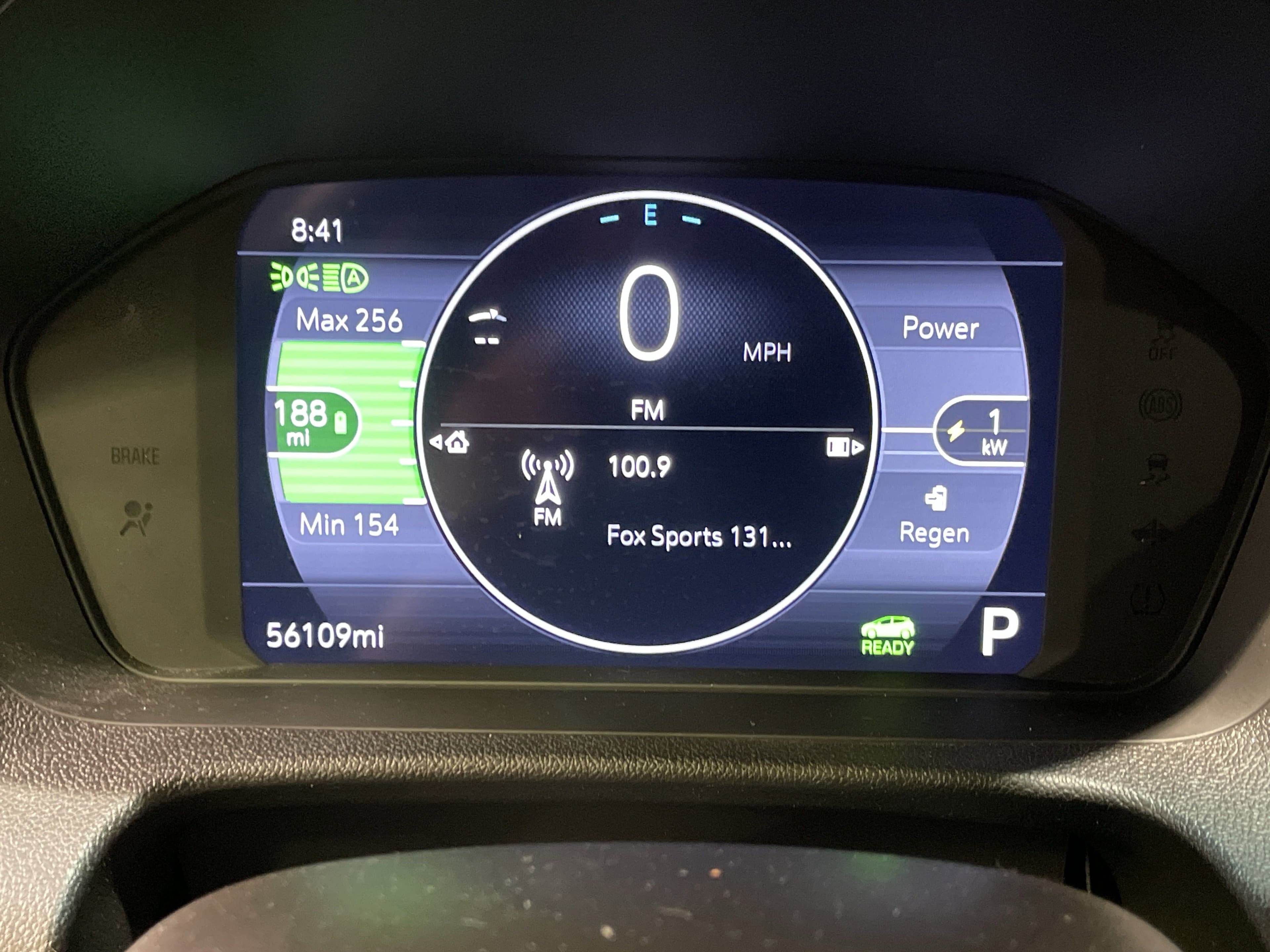 Vehicle photo 19