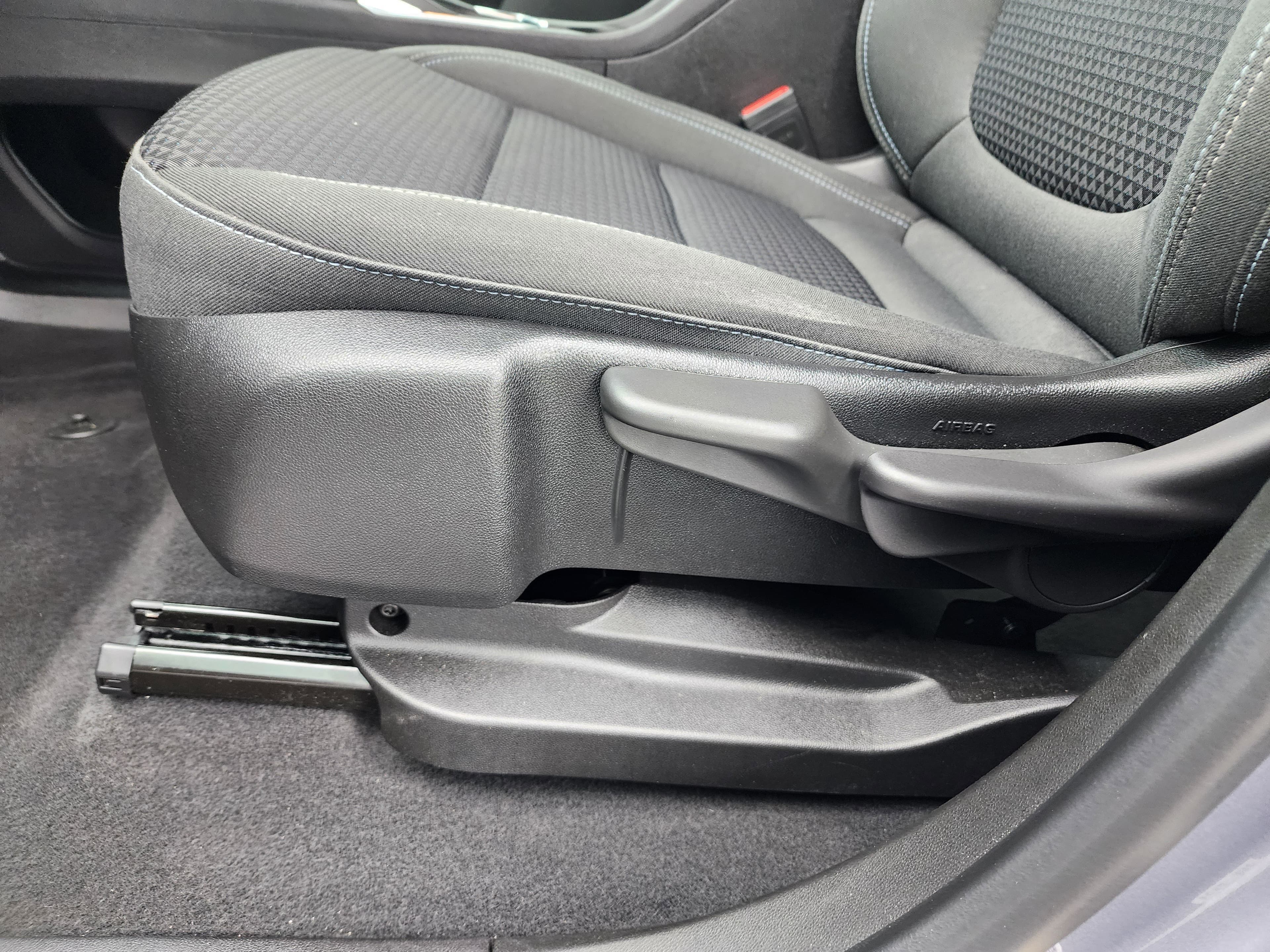 Vehicle photo 21