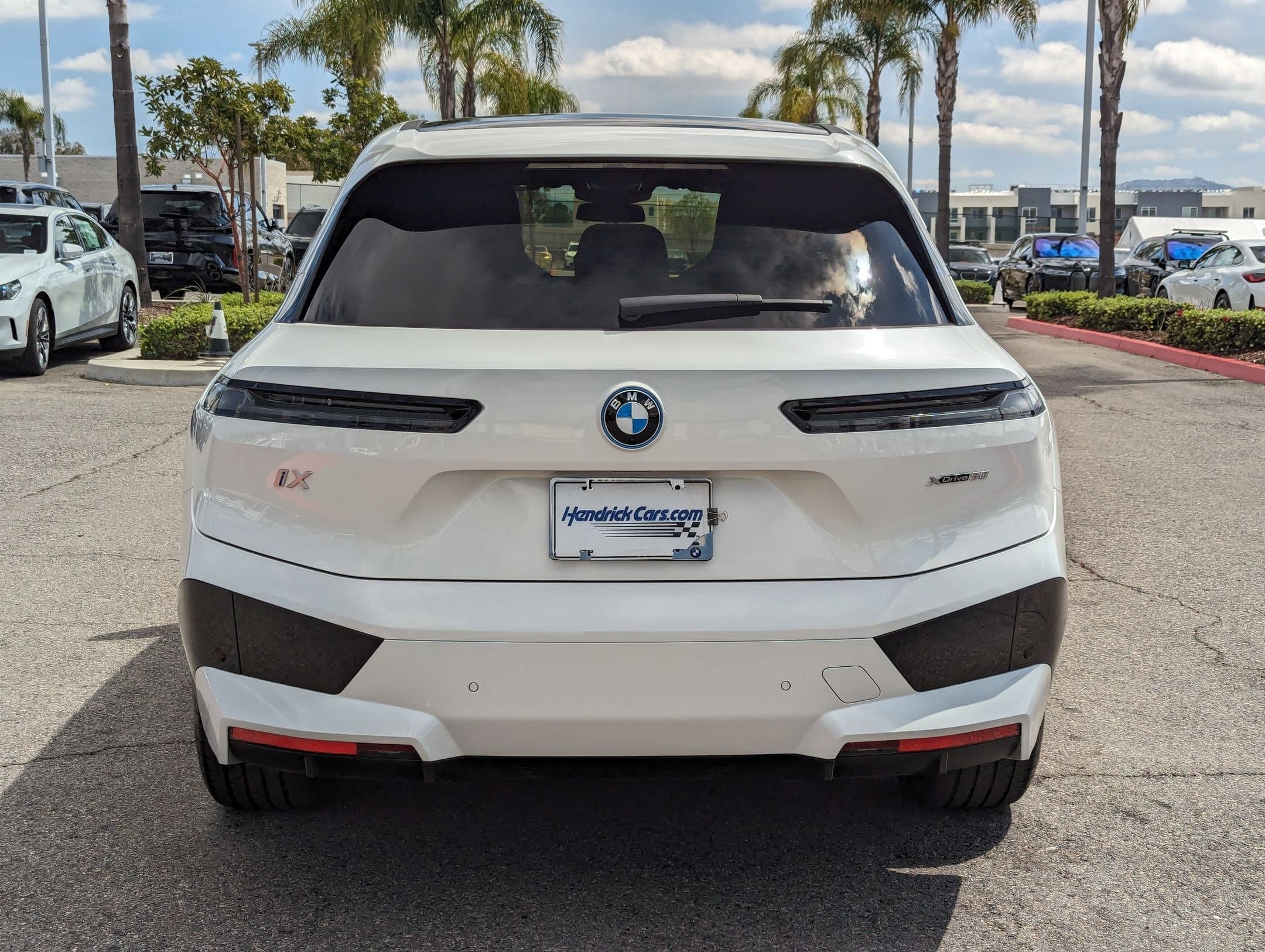 Vehicle photo 7