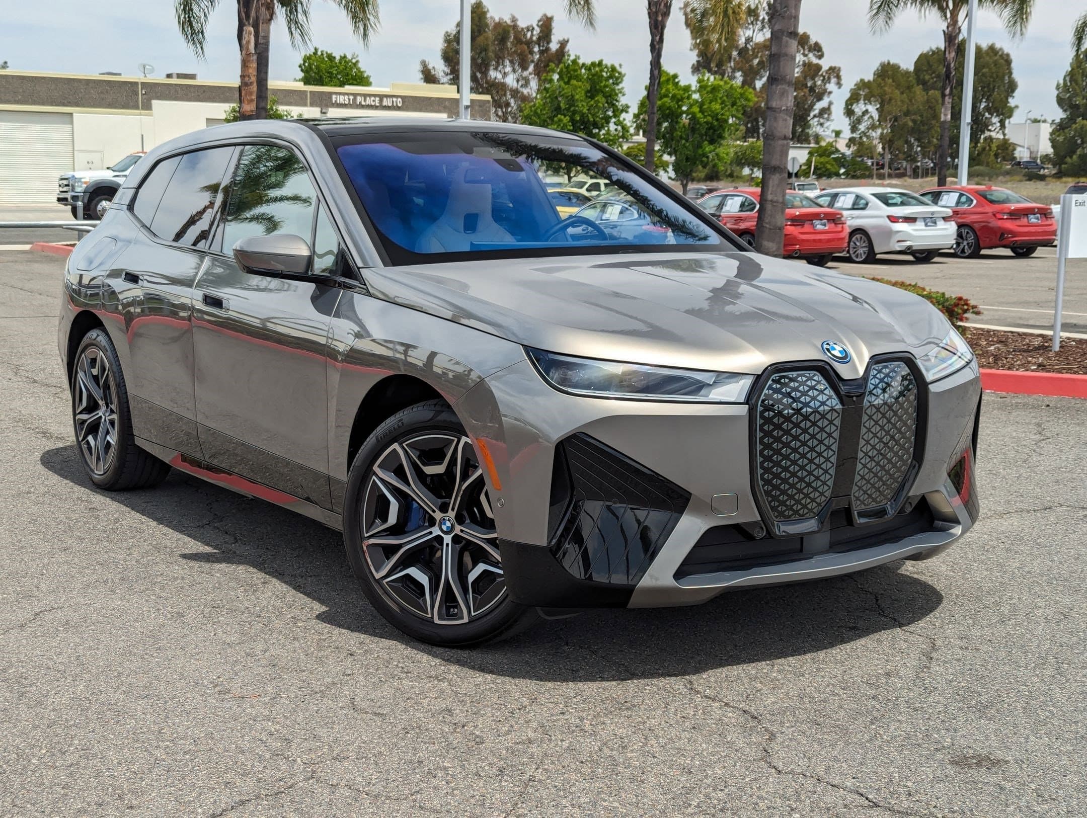 Vehicle photo 1