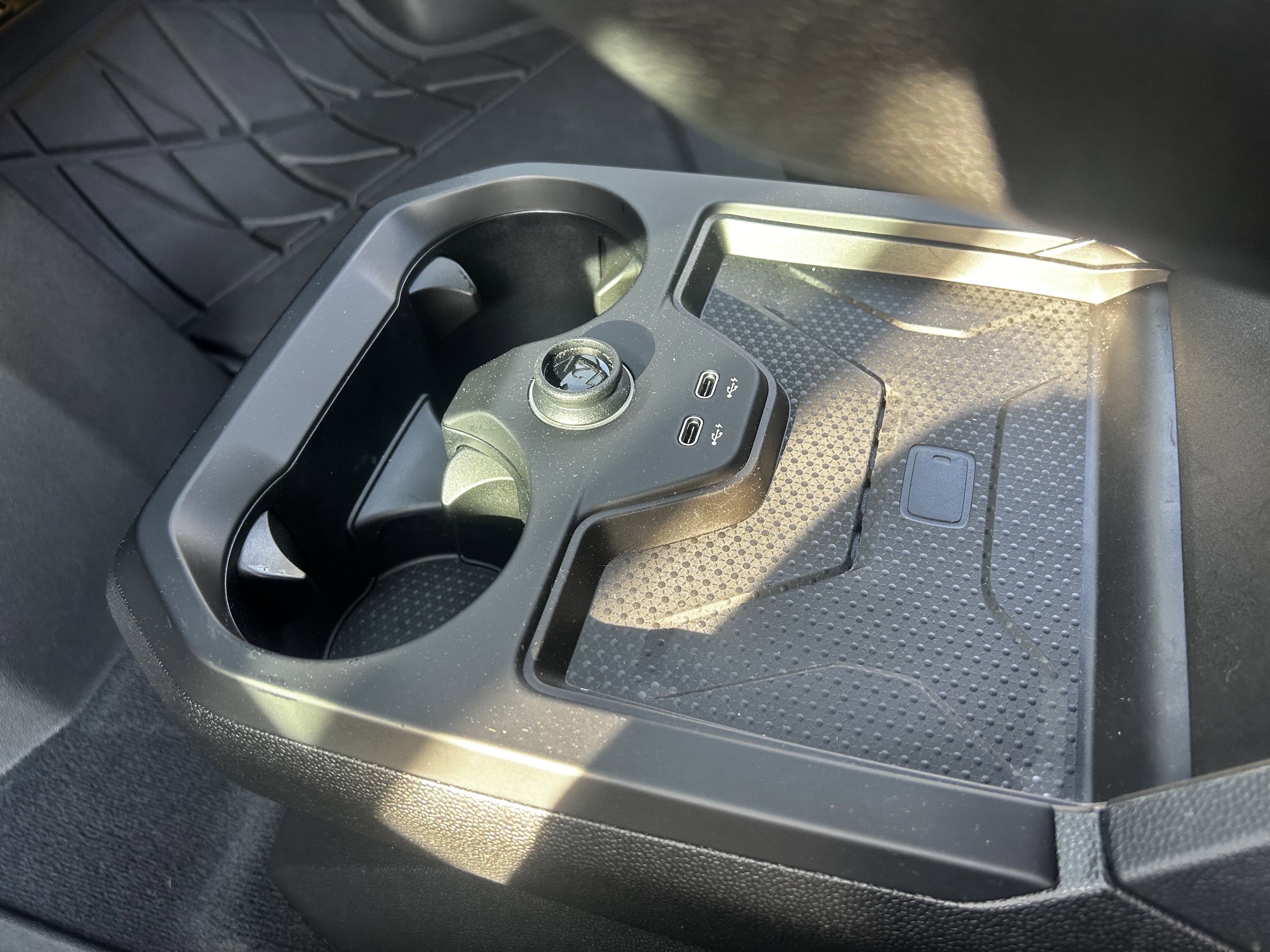 Vehicle photo 21