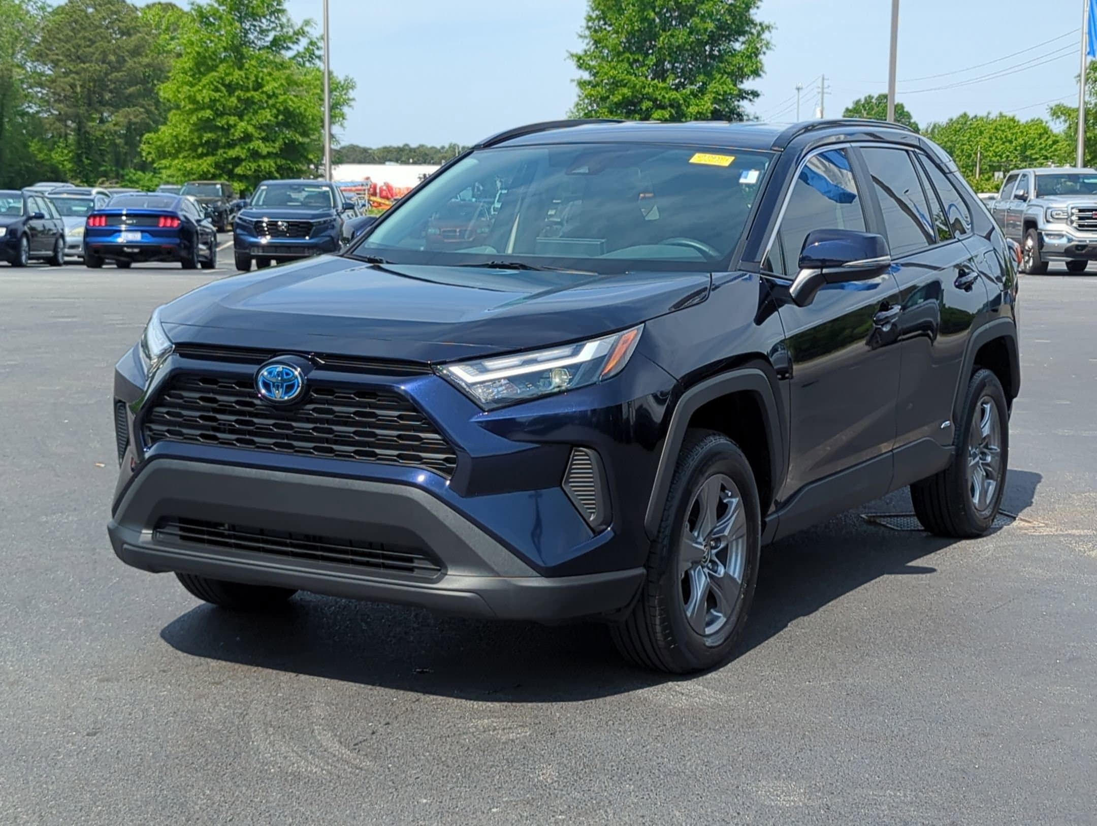 Vehicle photo 3
