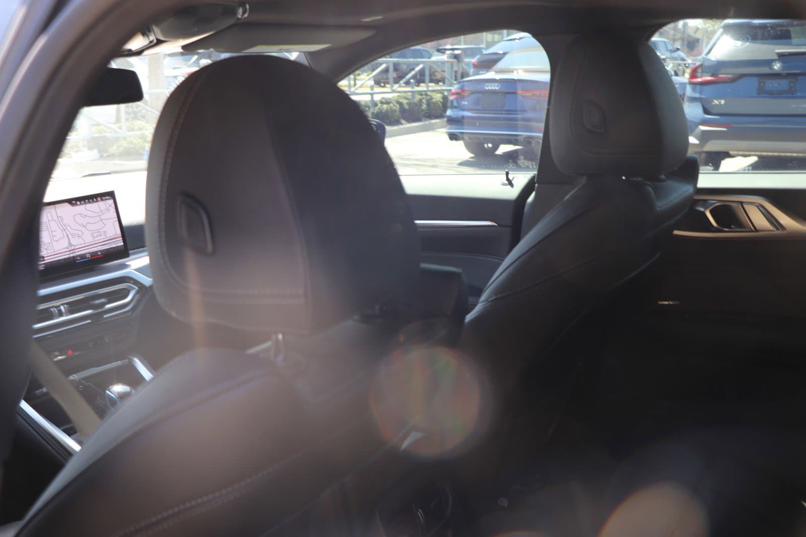 Vehicle photo 32