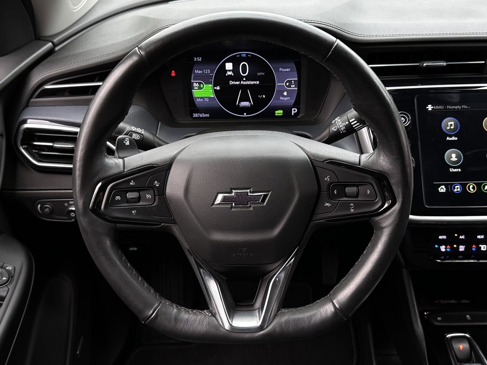 Vehicle photo 15