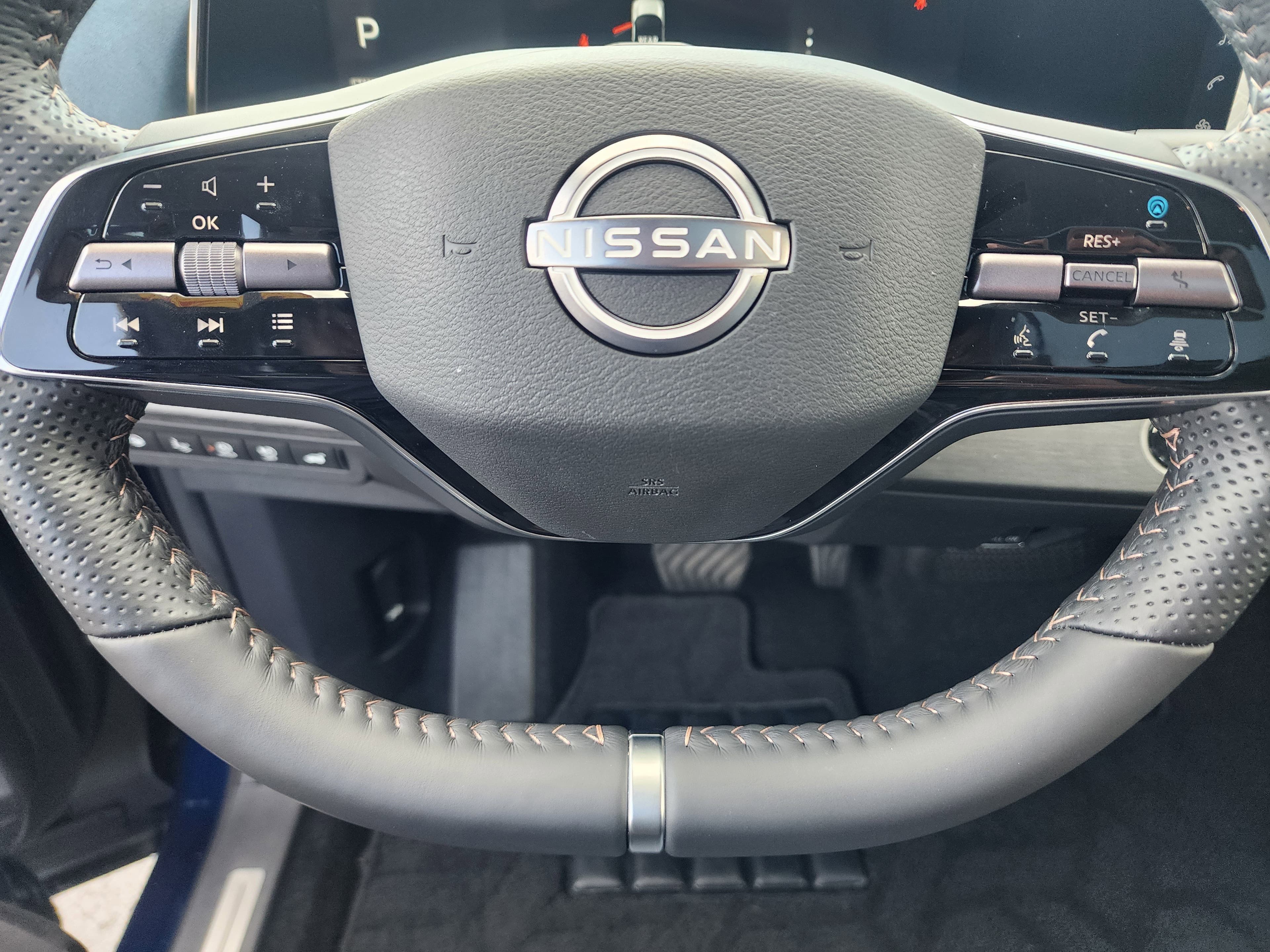 Vehicle photo 27