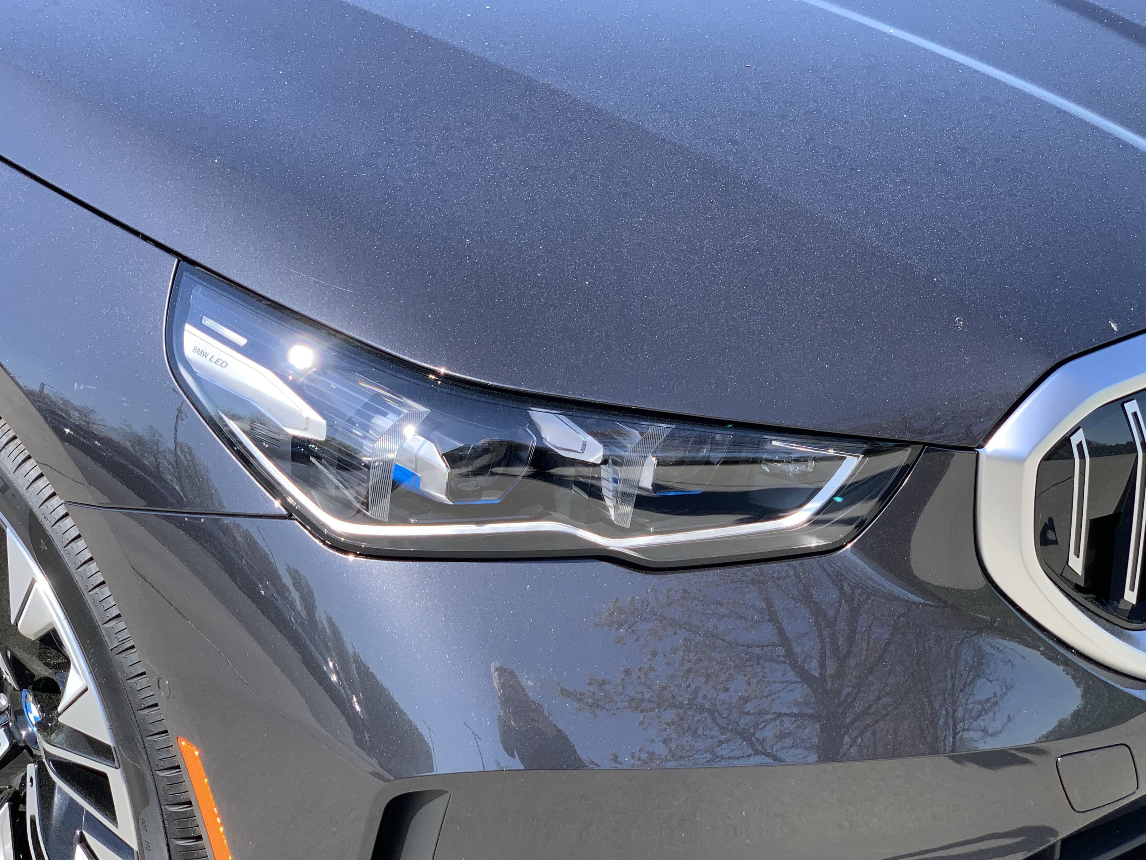 Vehicle photo 9