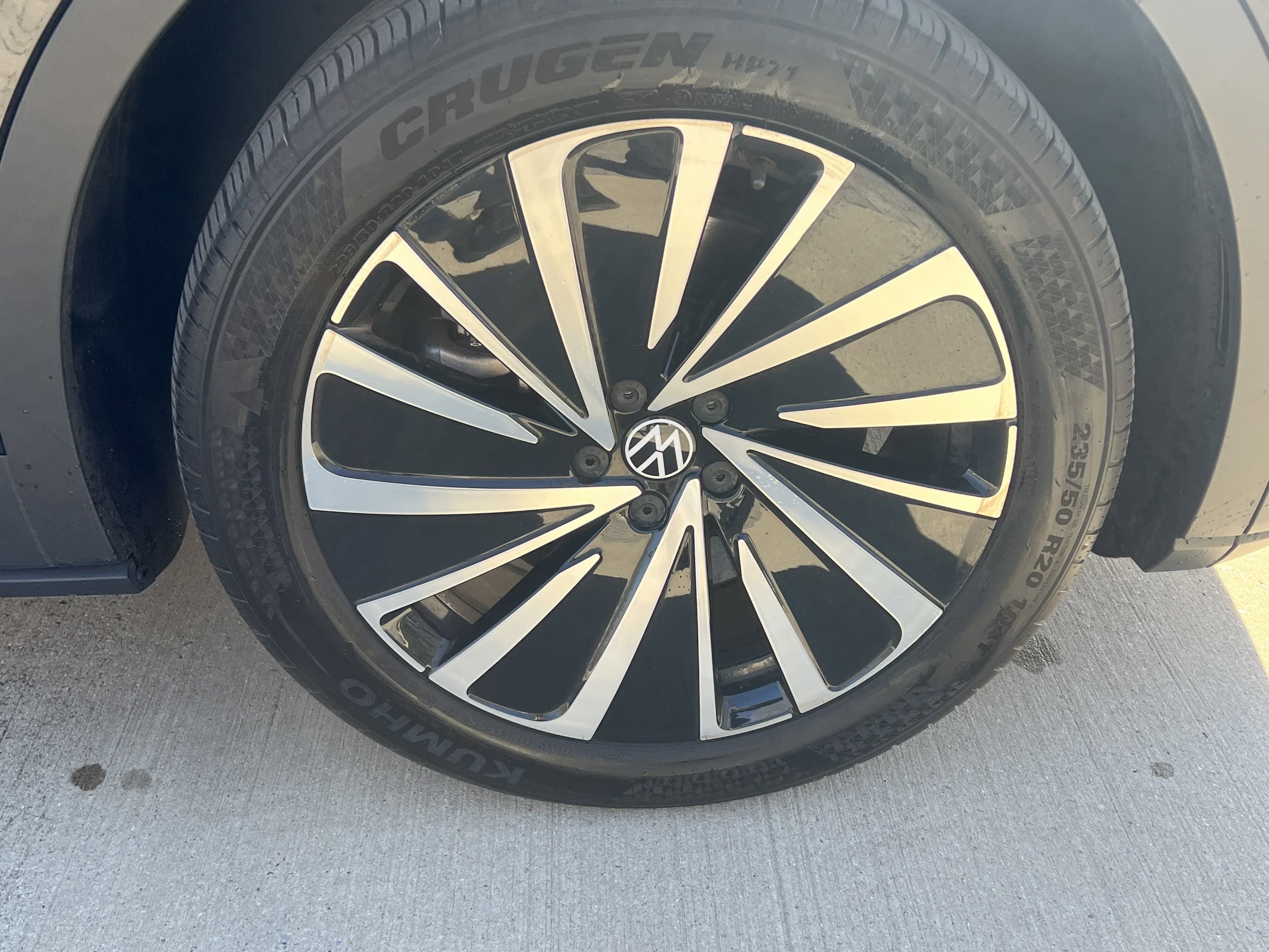 Vehicle photo 10