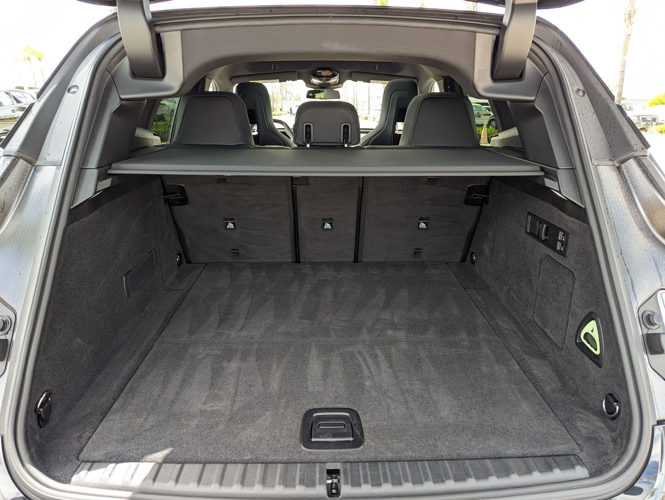 Vehicle photo 31