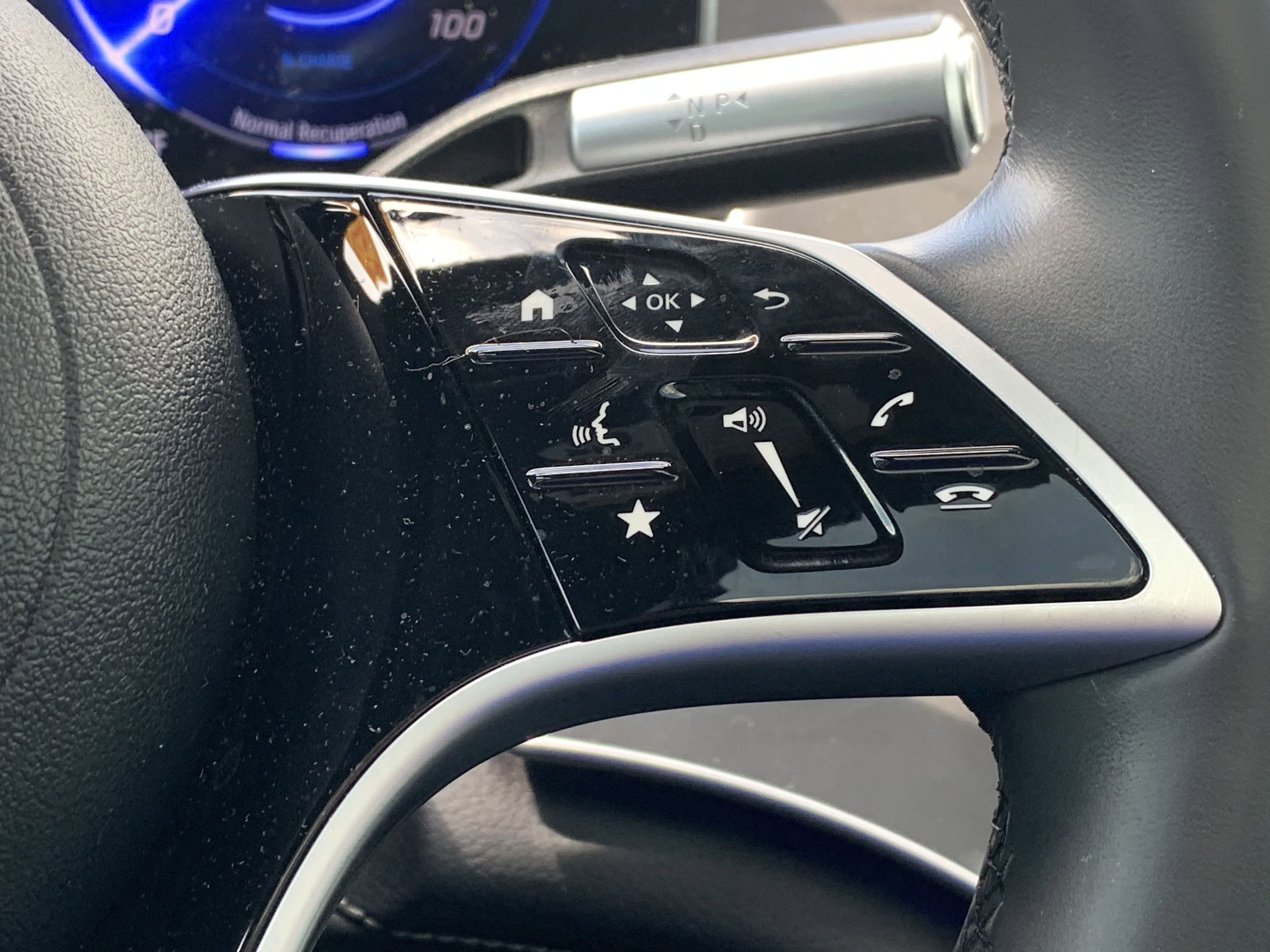 Vehicle photo 18