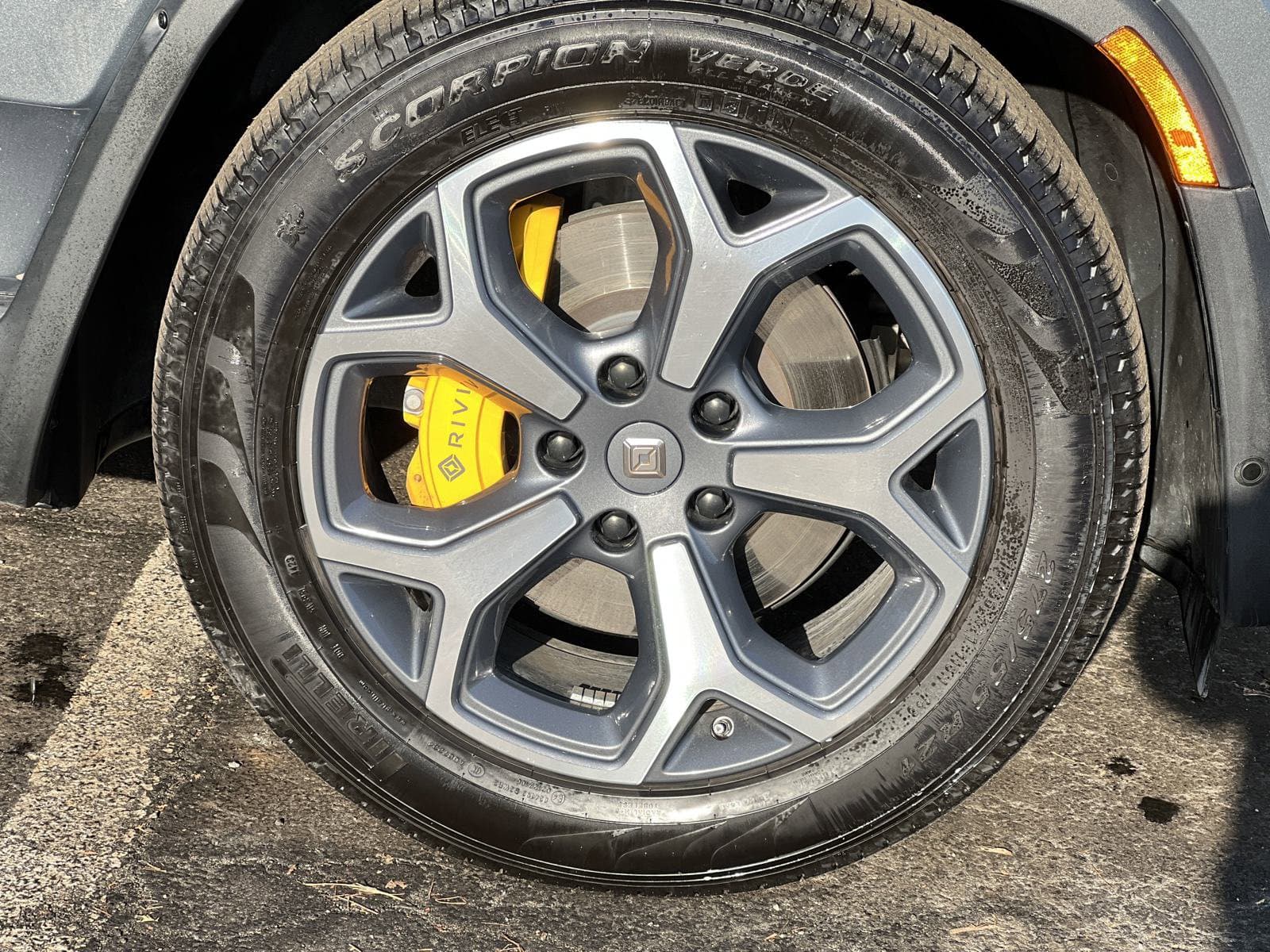 Vehicle photo 11