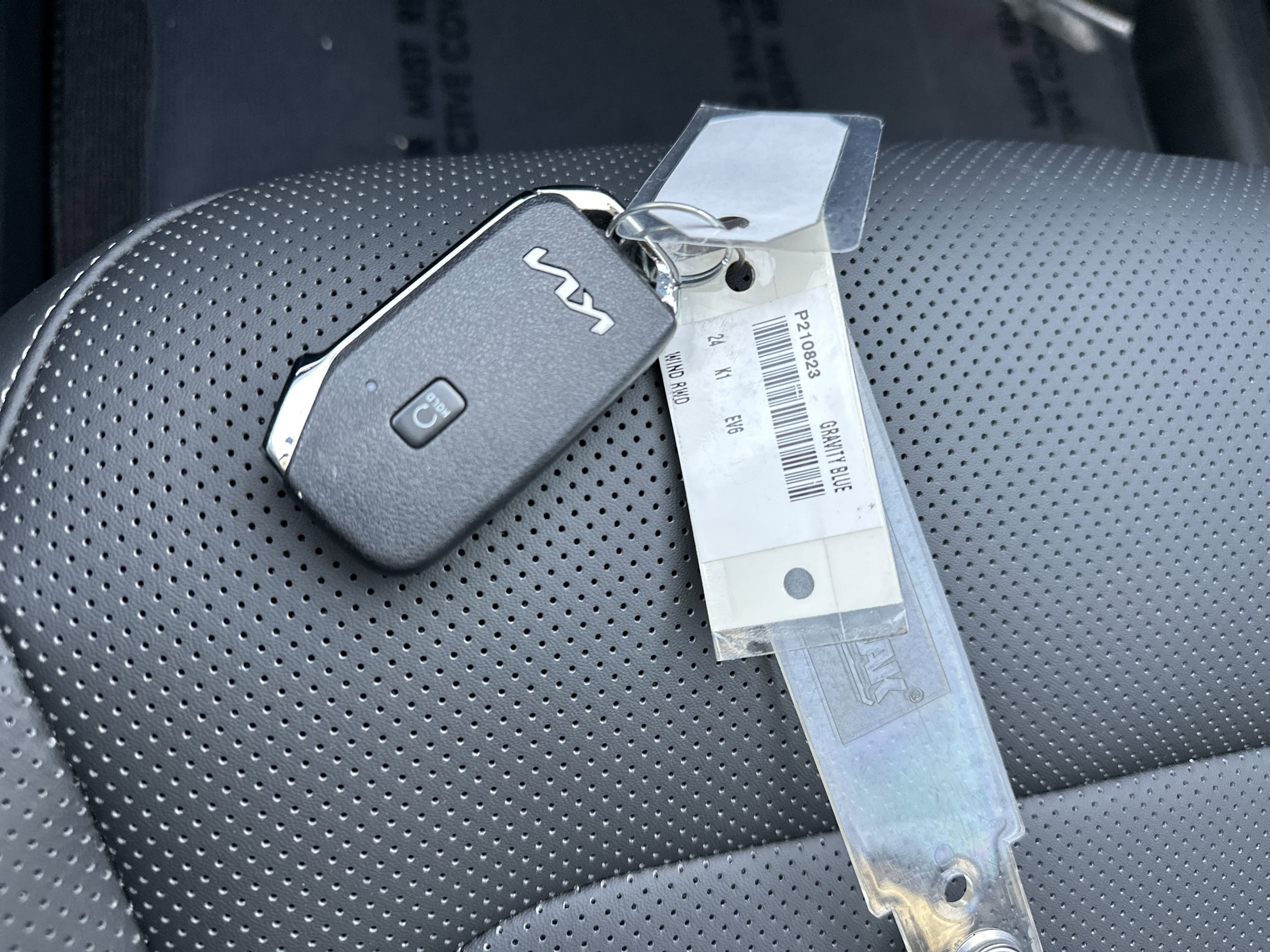 Vehicle photo 36