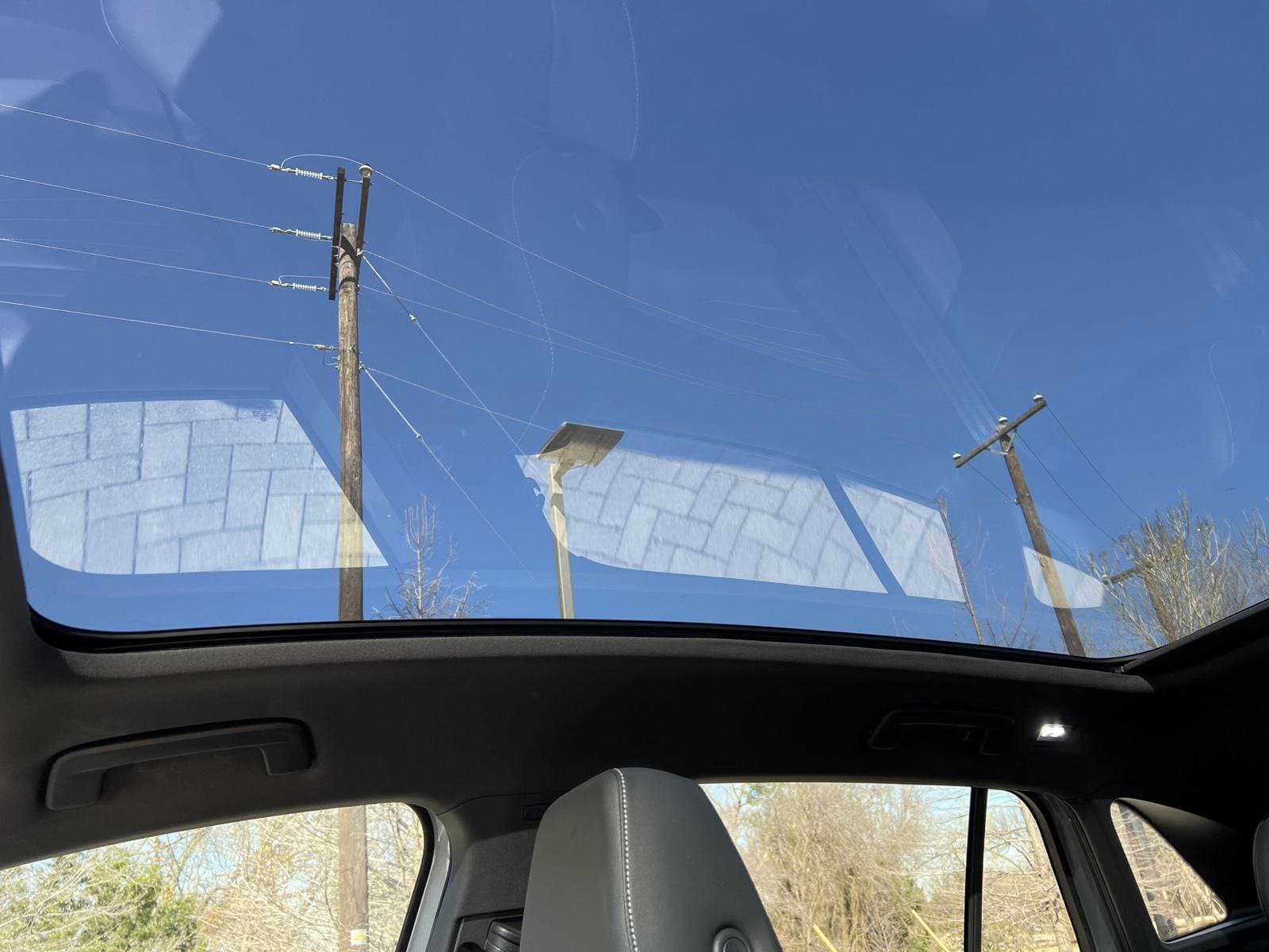 Vehicle photo 35