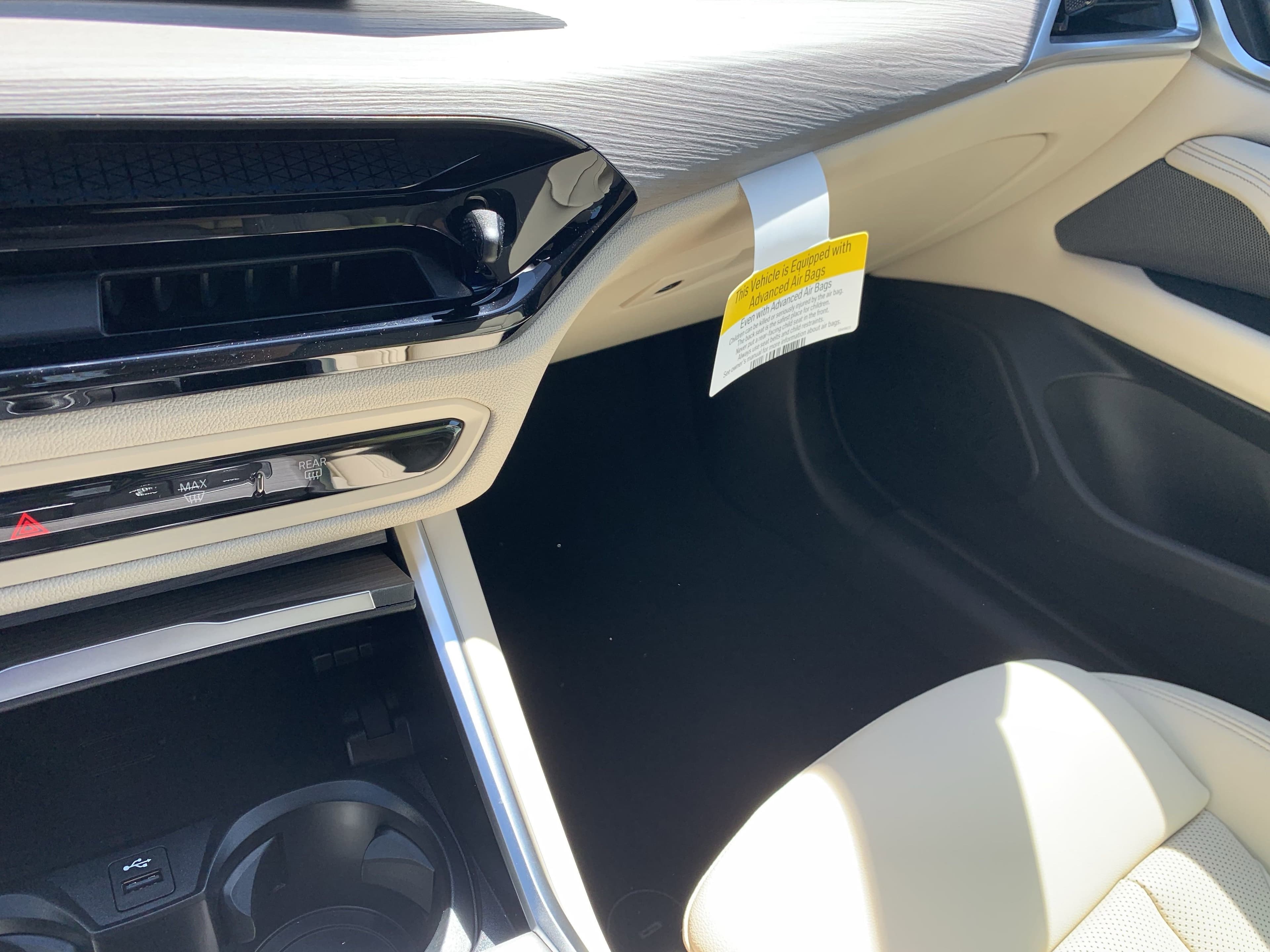 Vehicle photo 15