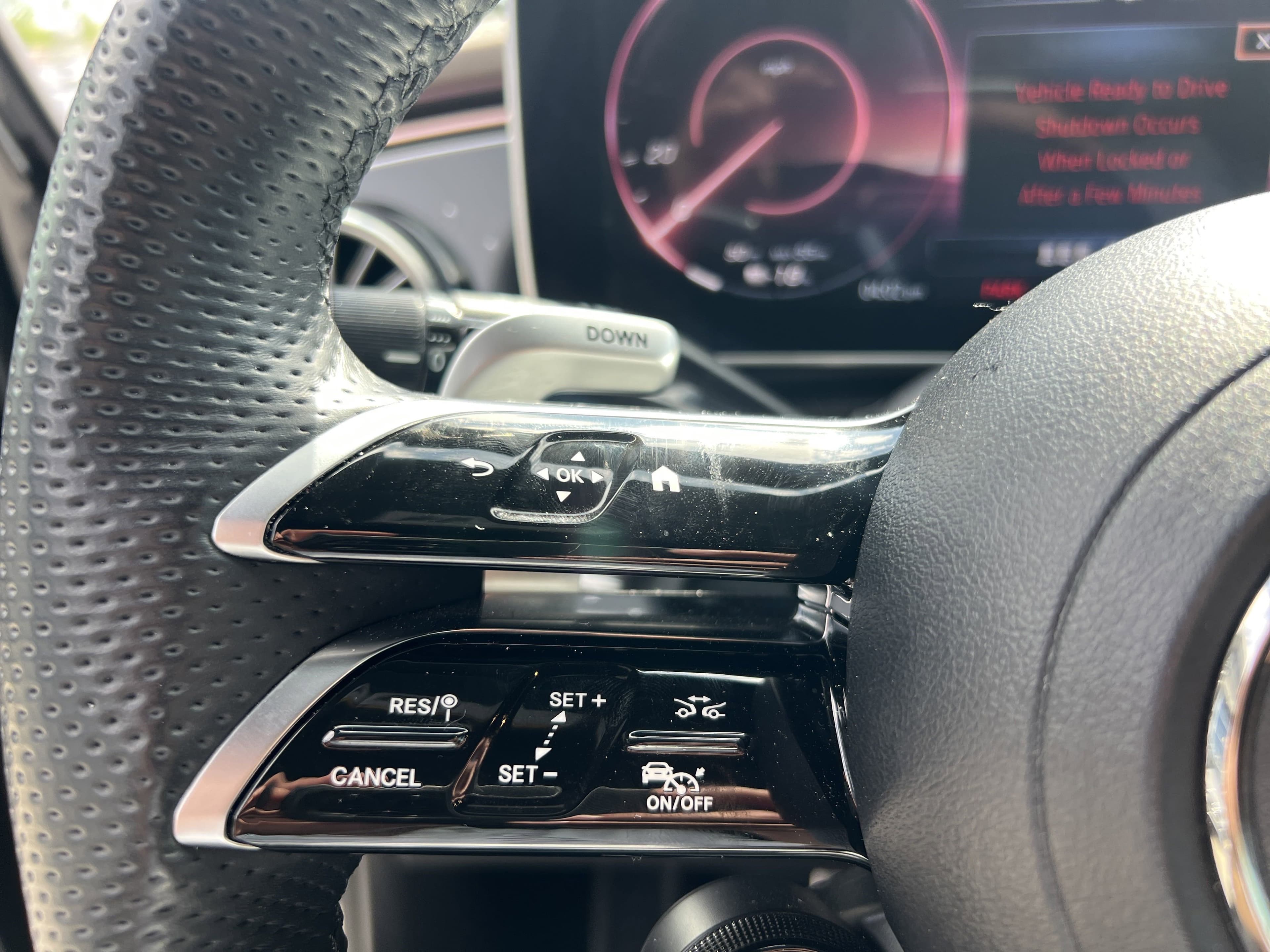 Vehicle photo 17
